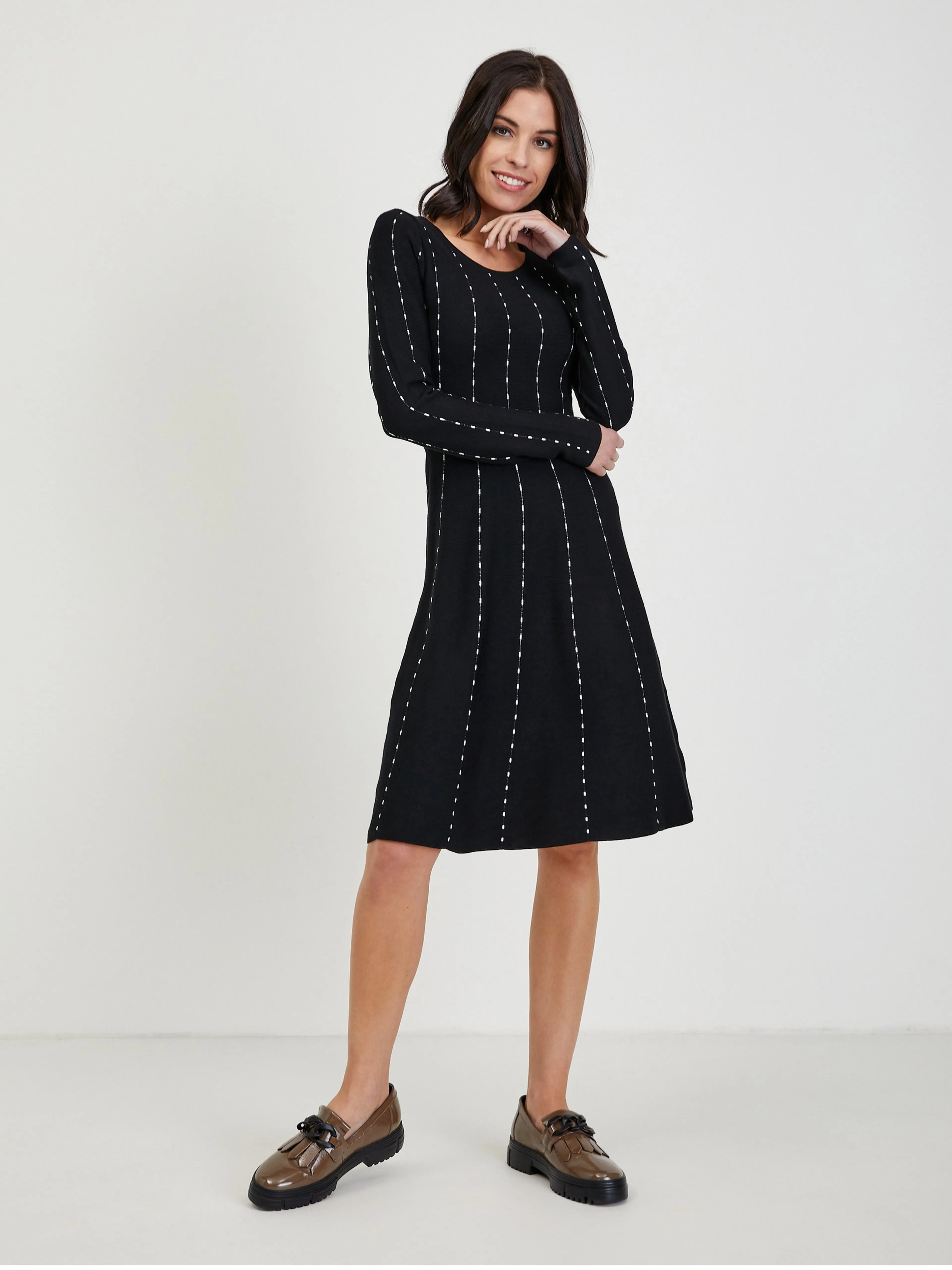 Schwarz gemustertes Damen-Pulloverkleid ORSAY