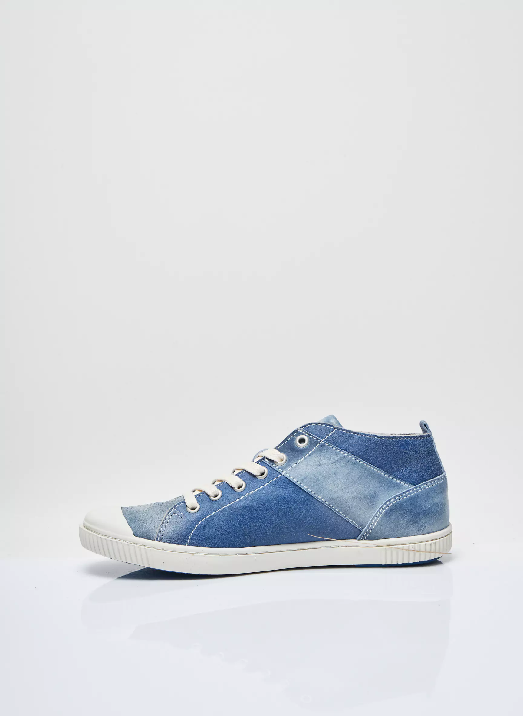 Pataugas Baskets Enfant couleur bleu