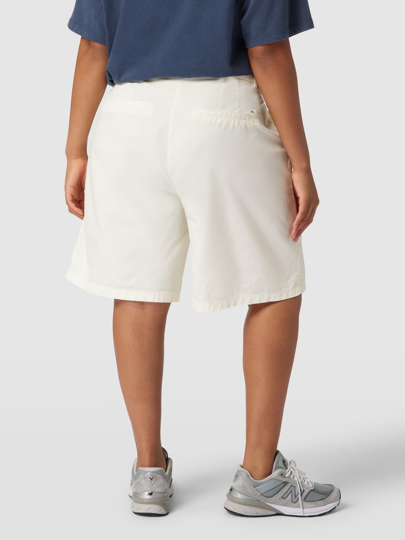 PLUS SIZE Shorts mit Label-Details Modell 'Twill' in ecru