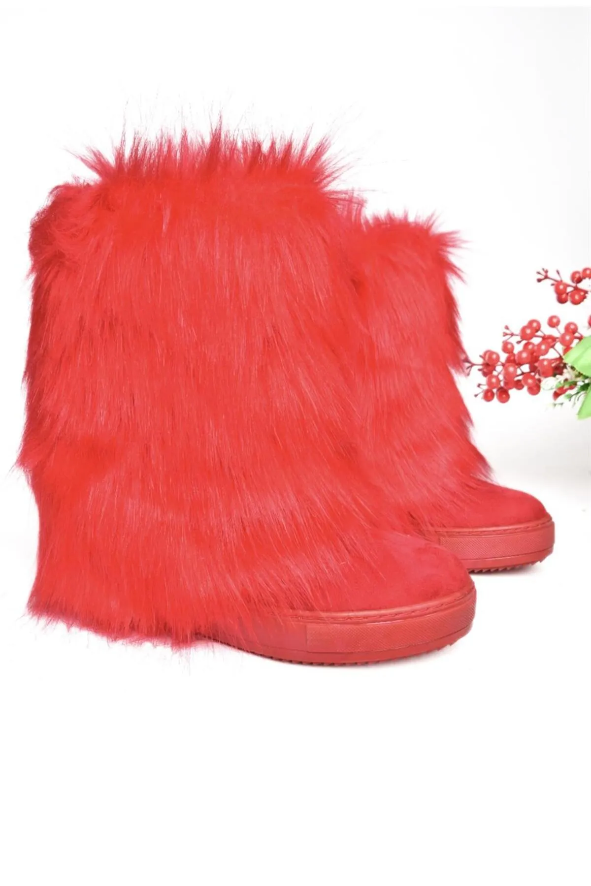 Fox Shoes  Haarige Damenstiefel aus rotem Wildleder mit Keilabsatz