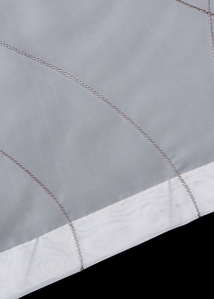 Transparentes Raffrollo mit Stickerei