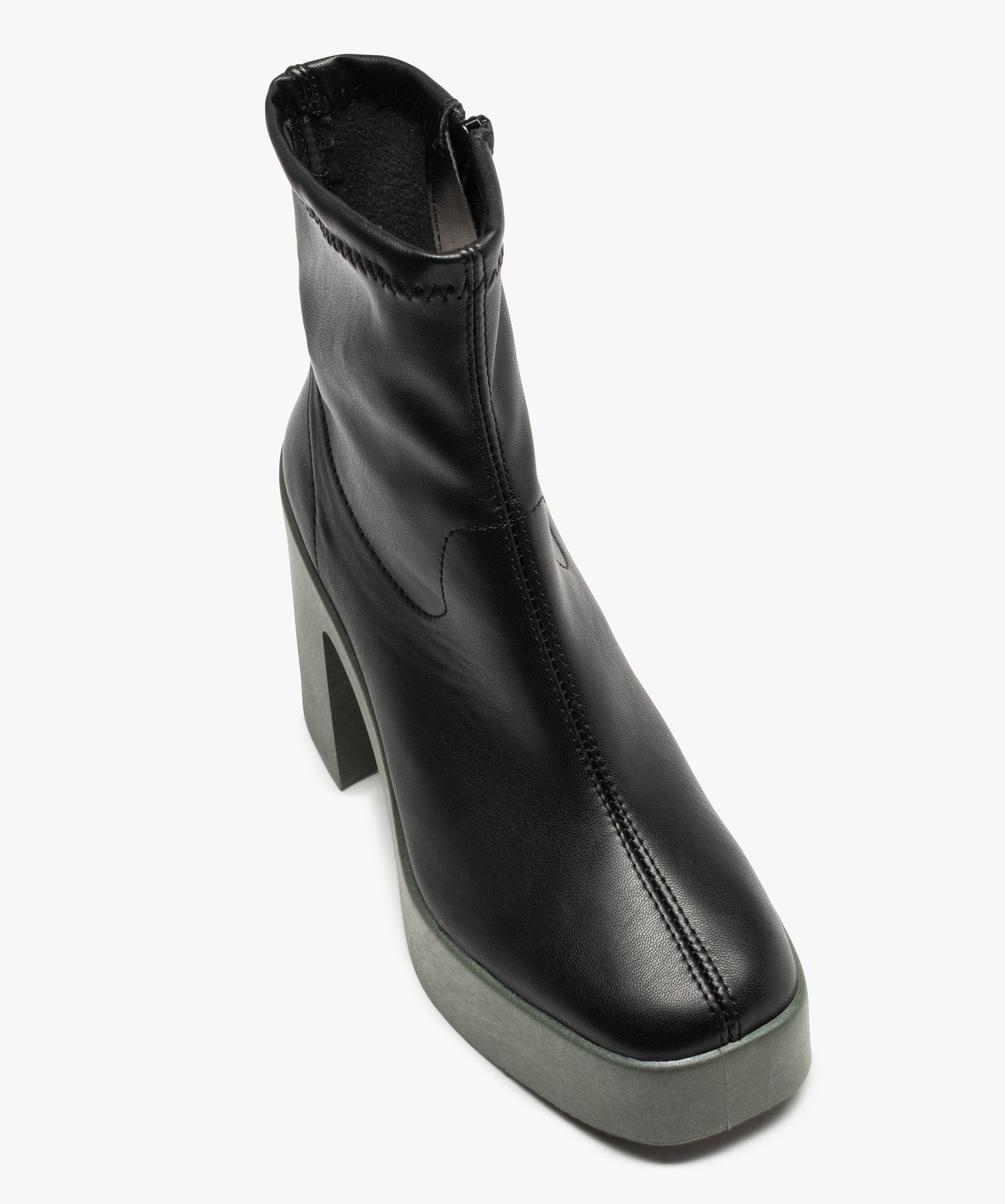 Boots femme sur semelle plateforme et large talon noir | GEMO