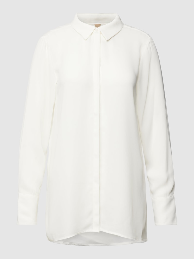 Bluse mit verdeckter Knopfleiste Modell 'CEMRE' in offwhite