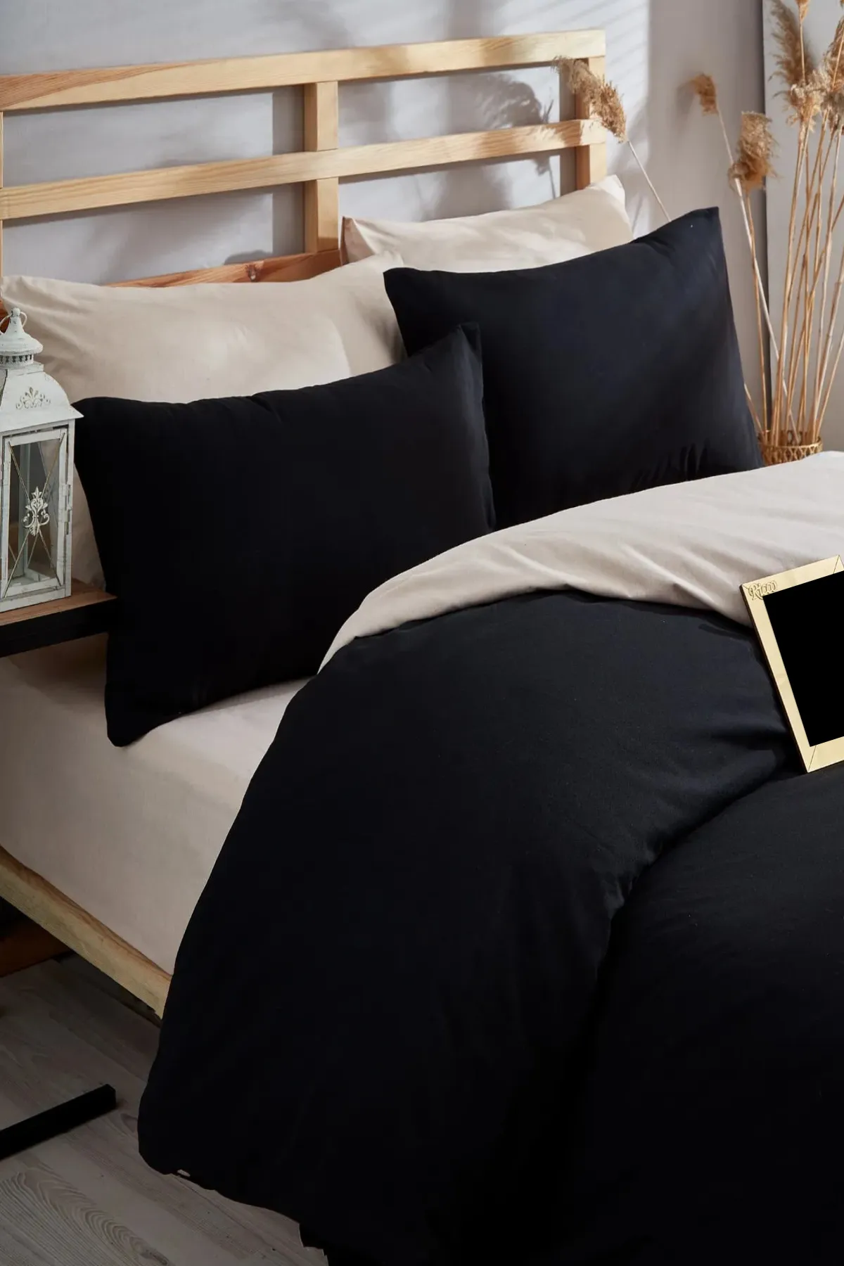 Bayev  Einfarbiges Einzelbettbezug-Set in Schwarz-Beige mit elastischen Laken