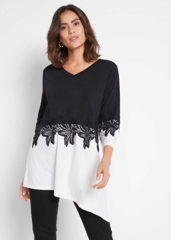 Longshirt mit asymmetrischem Schnitt und Spitze