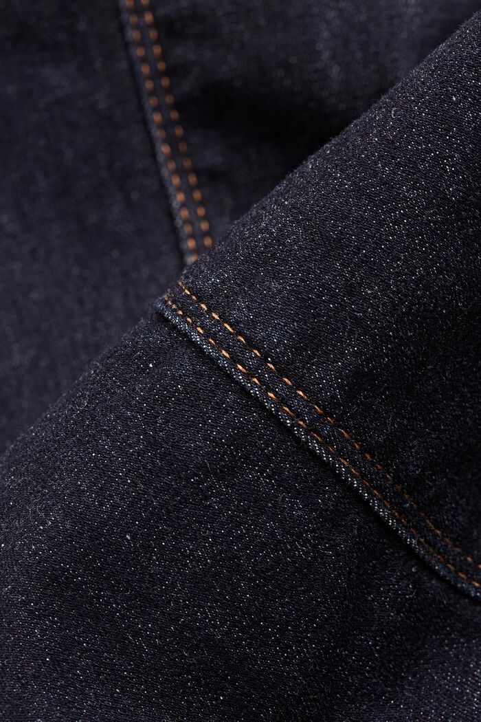 Recycelt: Shaping-Jeans mit Organic Cotton