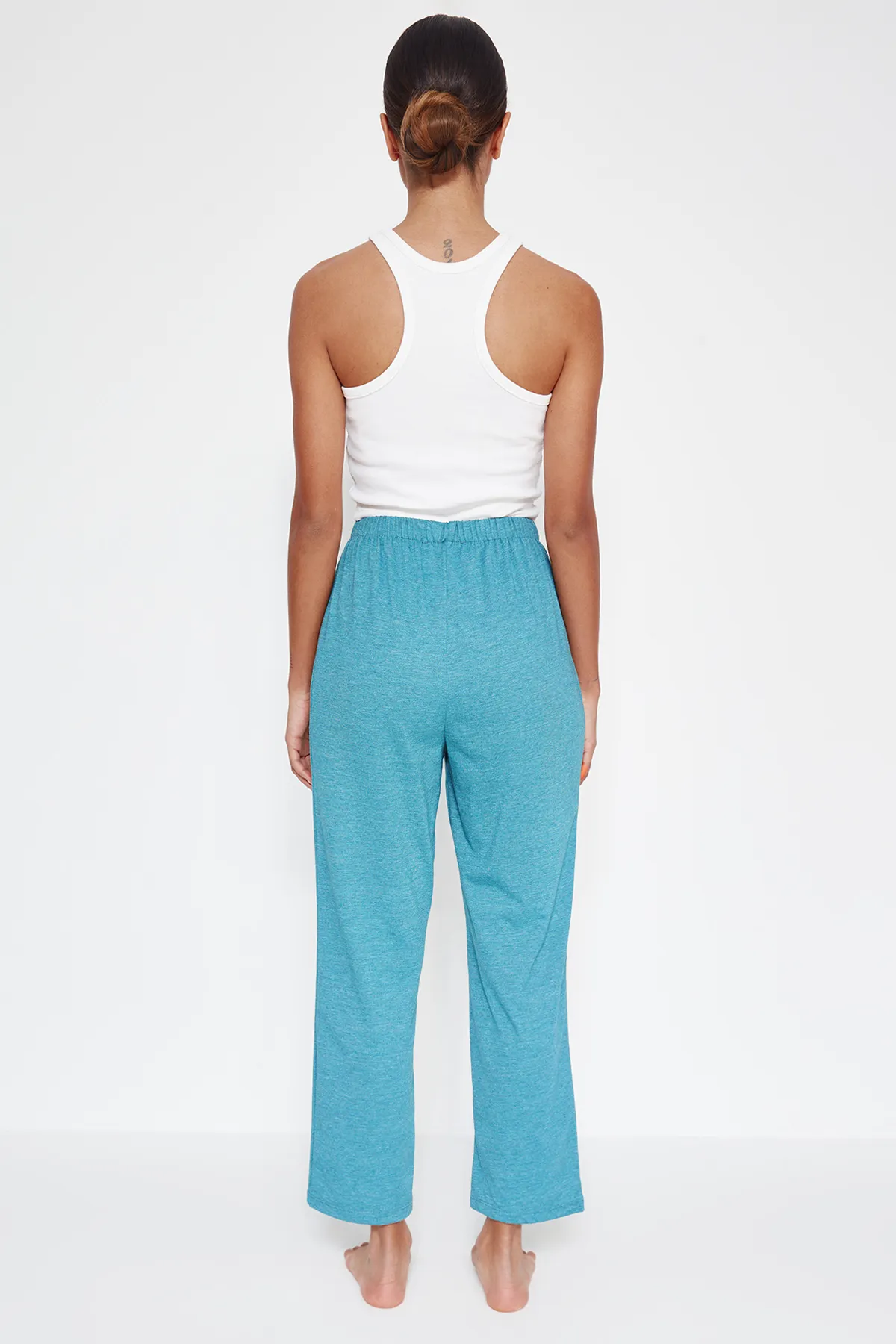 Trendyol Collection  Grüne Capri-Strick-Pyjamahose aus 100 % Baumwolle THMSS23PJ00001