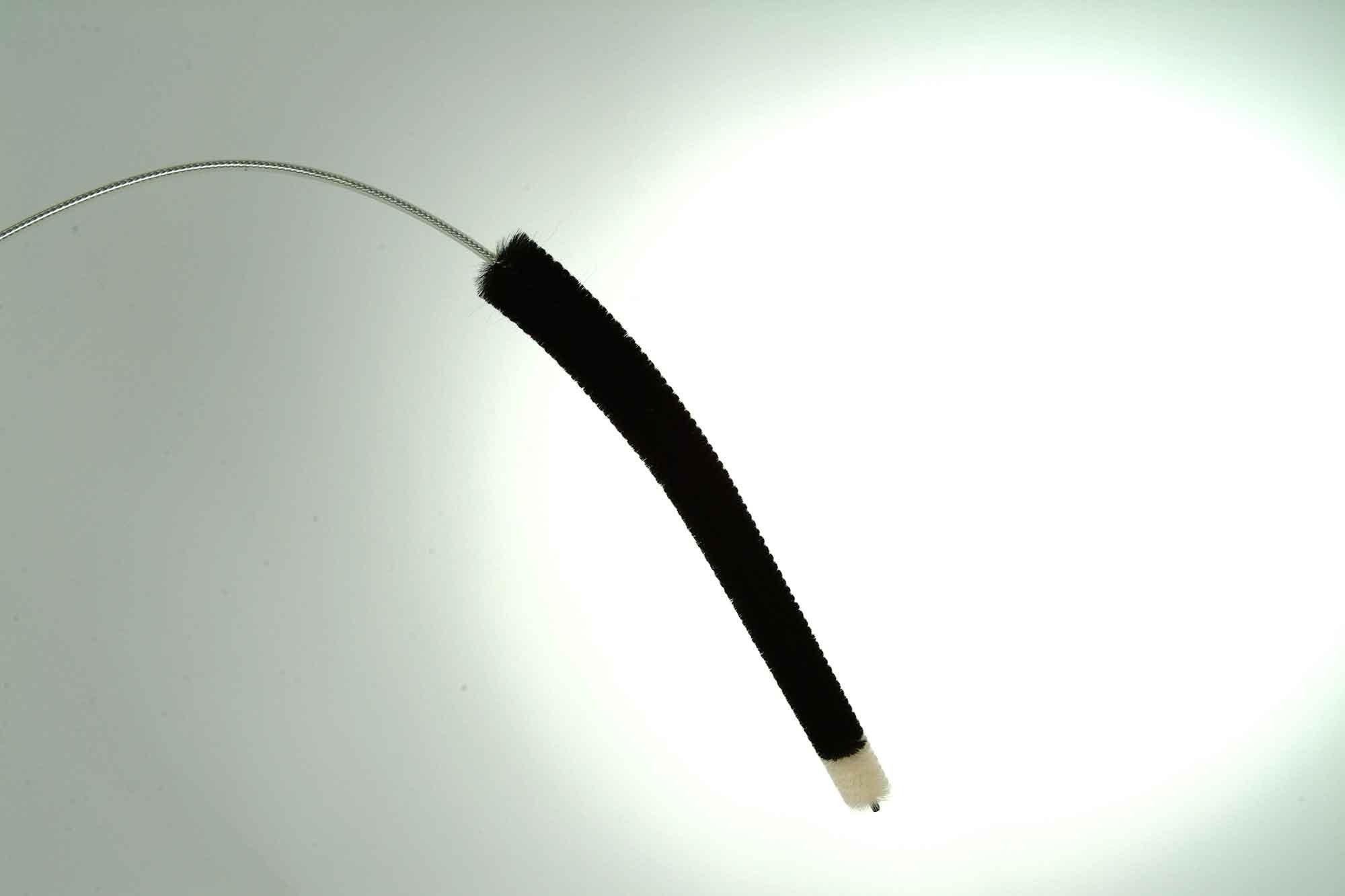 Muxel Reinigungsbürste Ziegenhaar Heizkörperbürste - Die Bürste mit lange, Heizkörper fast aller Arten, (Komplett für Ihre Heizung, 1-tlg., Lange flexible Bürste 120 cm lang), Reinigt gründlich auch an unzugänglichen Stellen wie zum Beispiel Staubsau