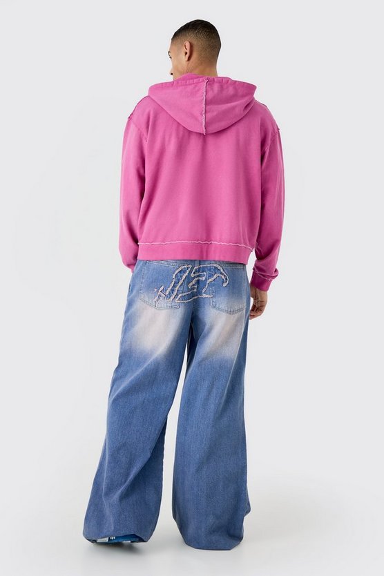 Lockere Jeans mit ausgefranstem Detail
