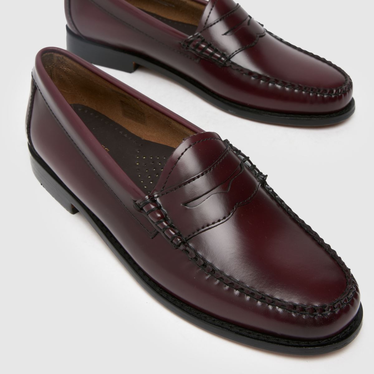 GH BASS – Enkla Weejuns – Penny Loafers i vinröda, platta skor