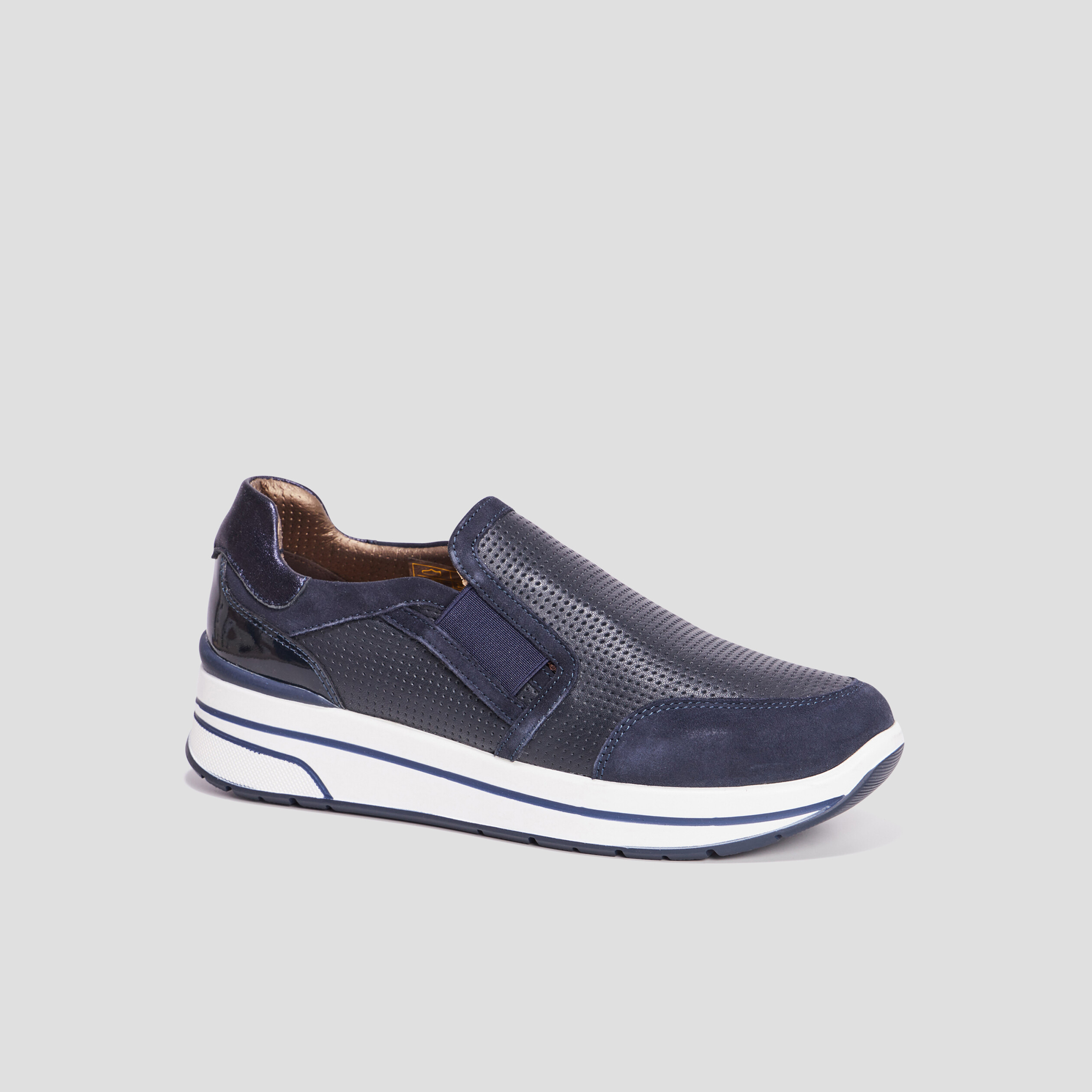 Loafers emboîtants en cuir pied large bleu marine femme | La Halle