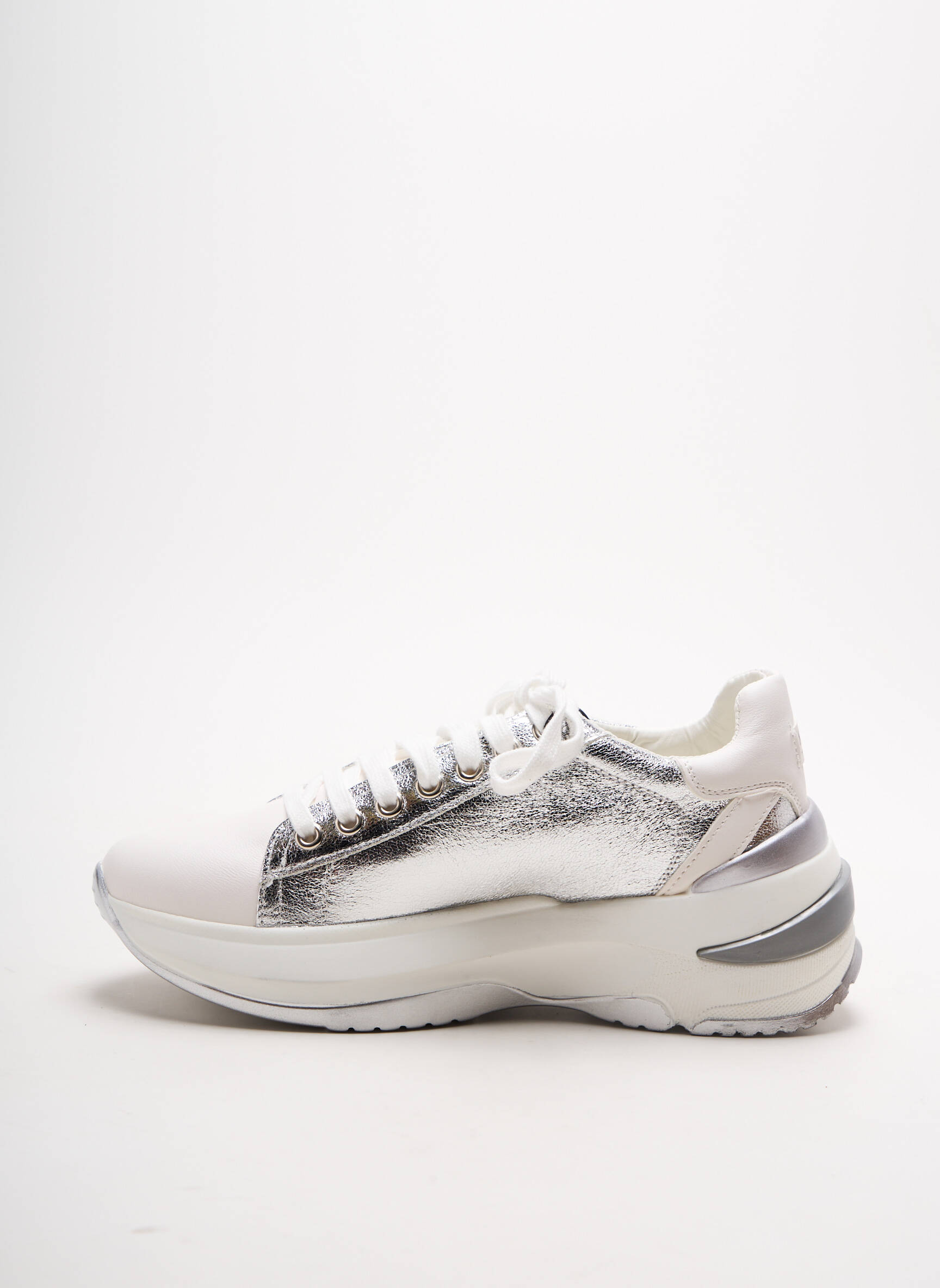 Nesh Baskets Femme couleur gris