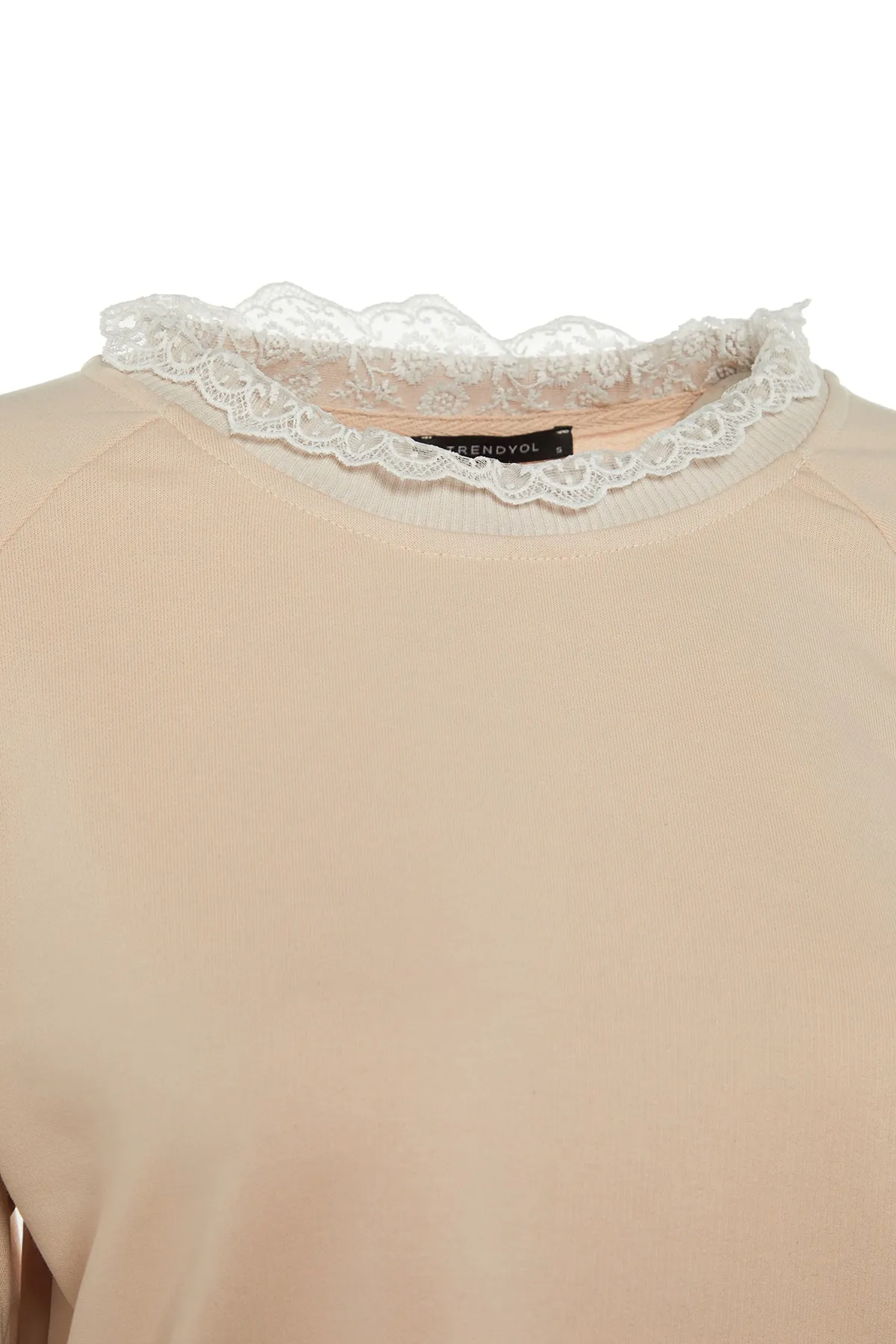Trendyol Modest  Beige Stricktunika mit Spitzenkragen TCTAW23UK00055