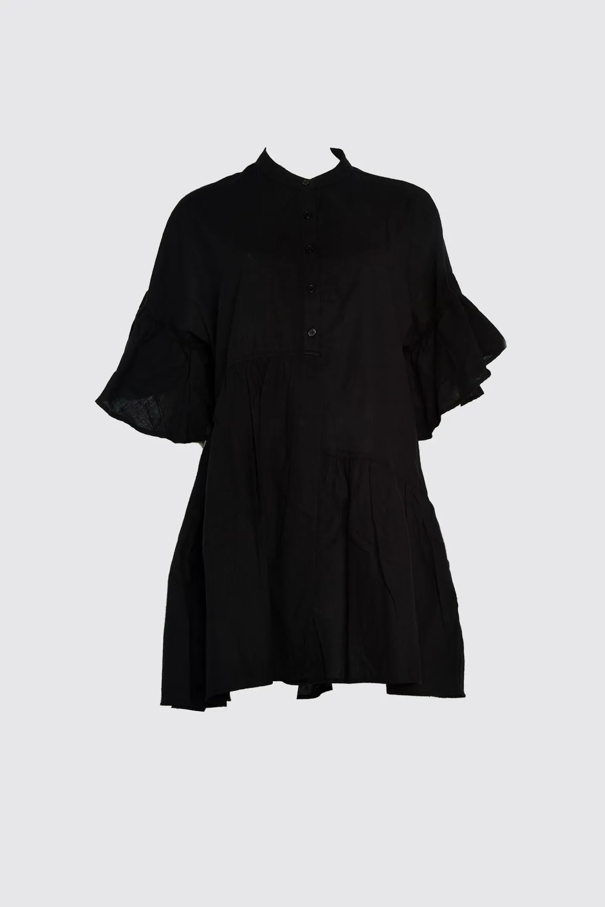 Trendyol Collection  Schwarzes, weit geschnittenes Mini-Strandkleid mit gewebtem Volant aus 100 % Baumwolle TBESS20EL0873
