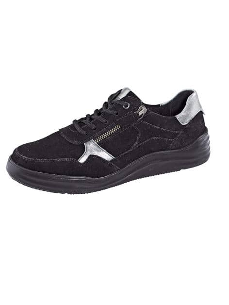 Sneaker in harmonischer Farbkombination