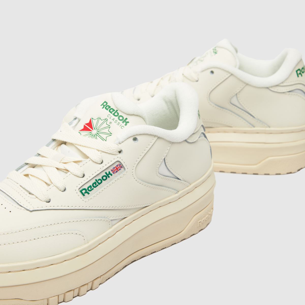 Reebok Club C Extra – Vita och beige träningsskor