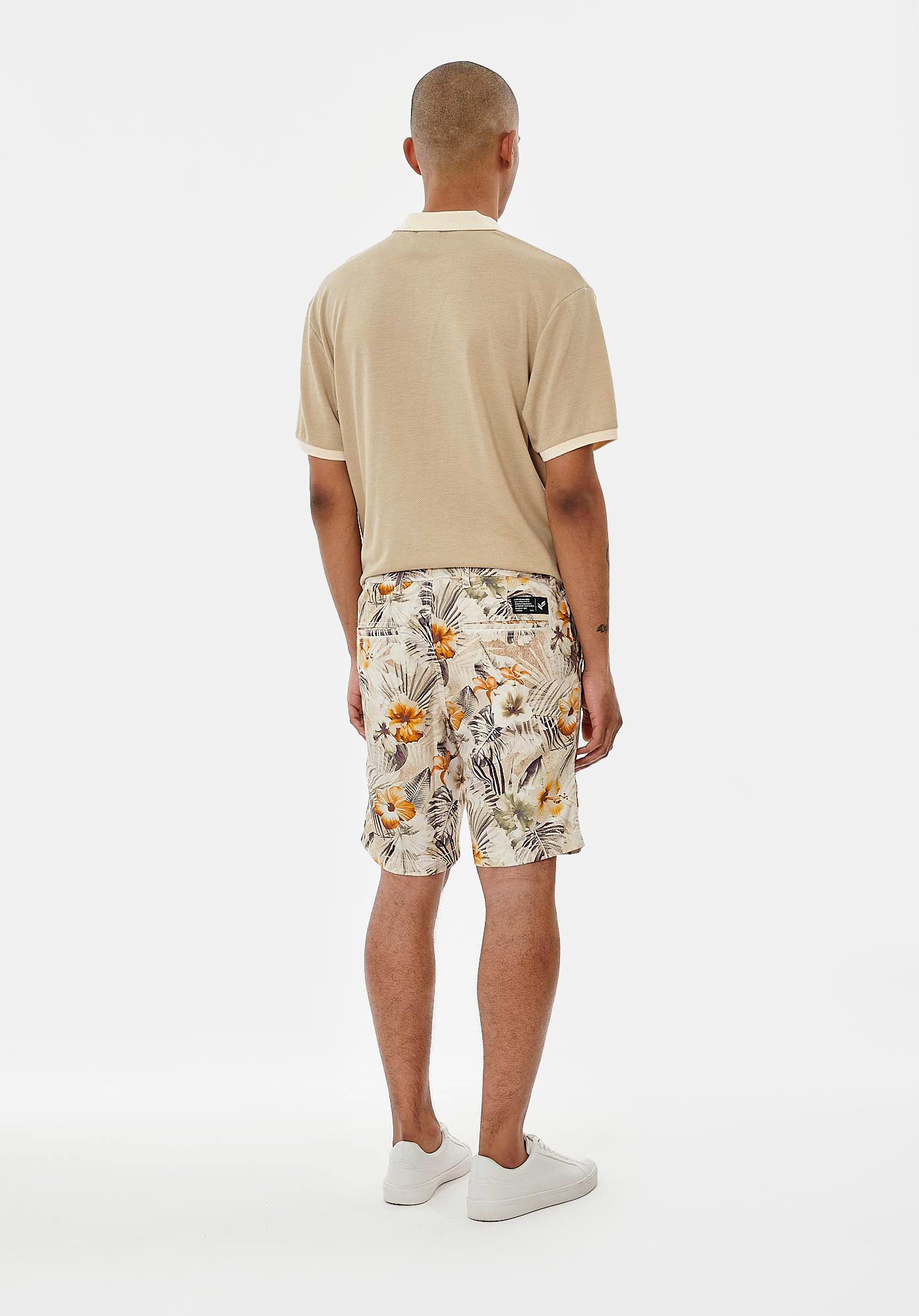 MANU   Short slim fleuri Homme
