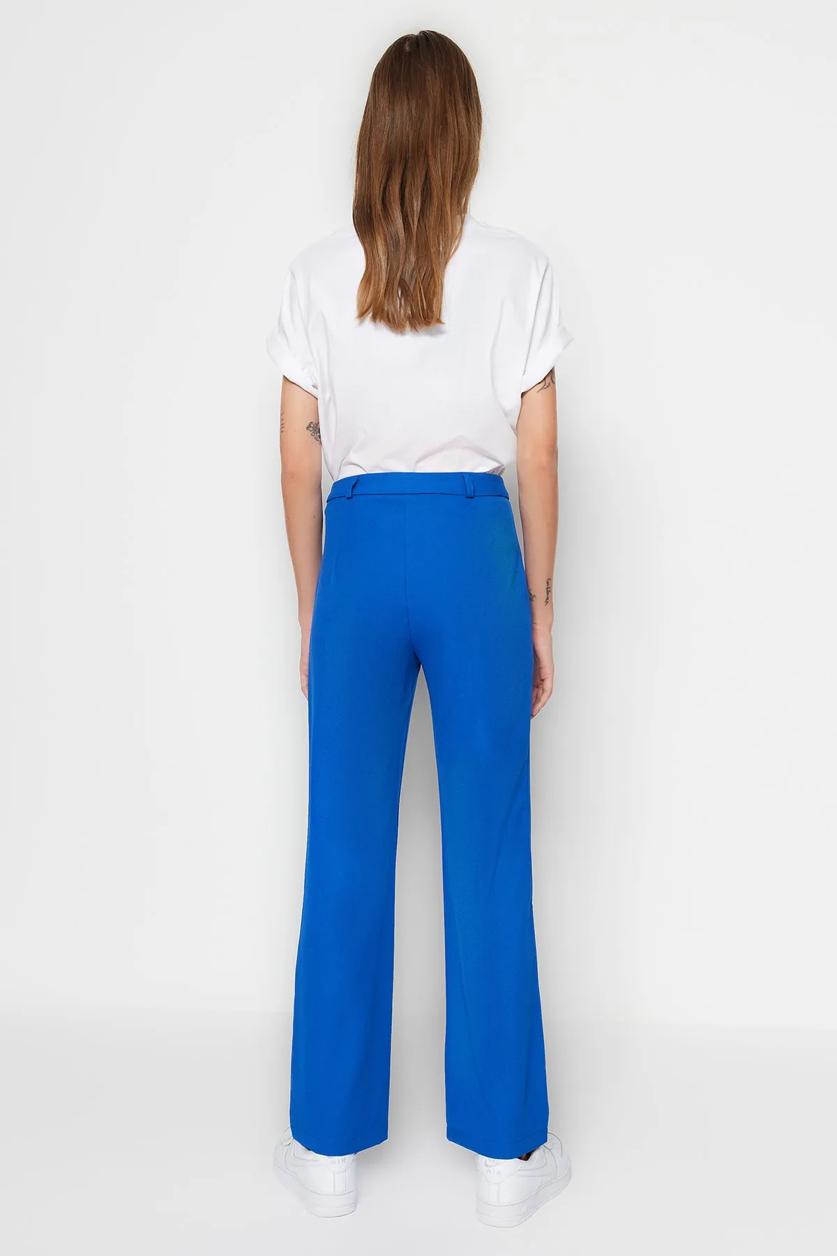 Trendyol Collection  Saks gerade/gerade geschnittene, gewebte Hose mit hoher Taille und gerippten Nähten TWOSS21PL0093