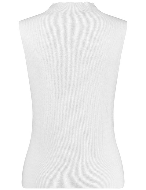 Feines Stricktop mit Stehkragen