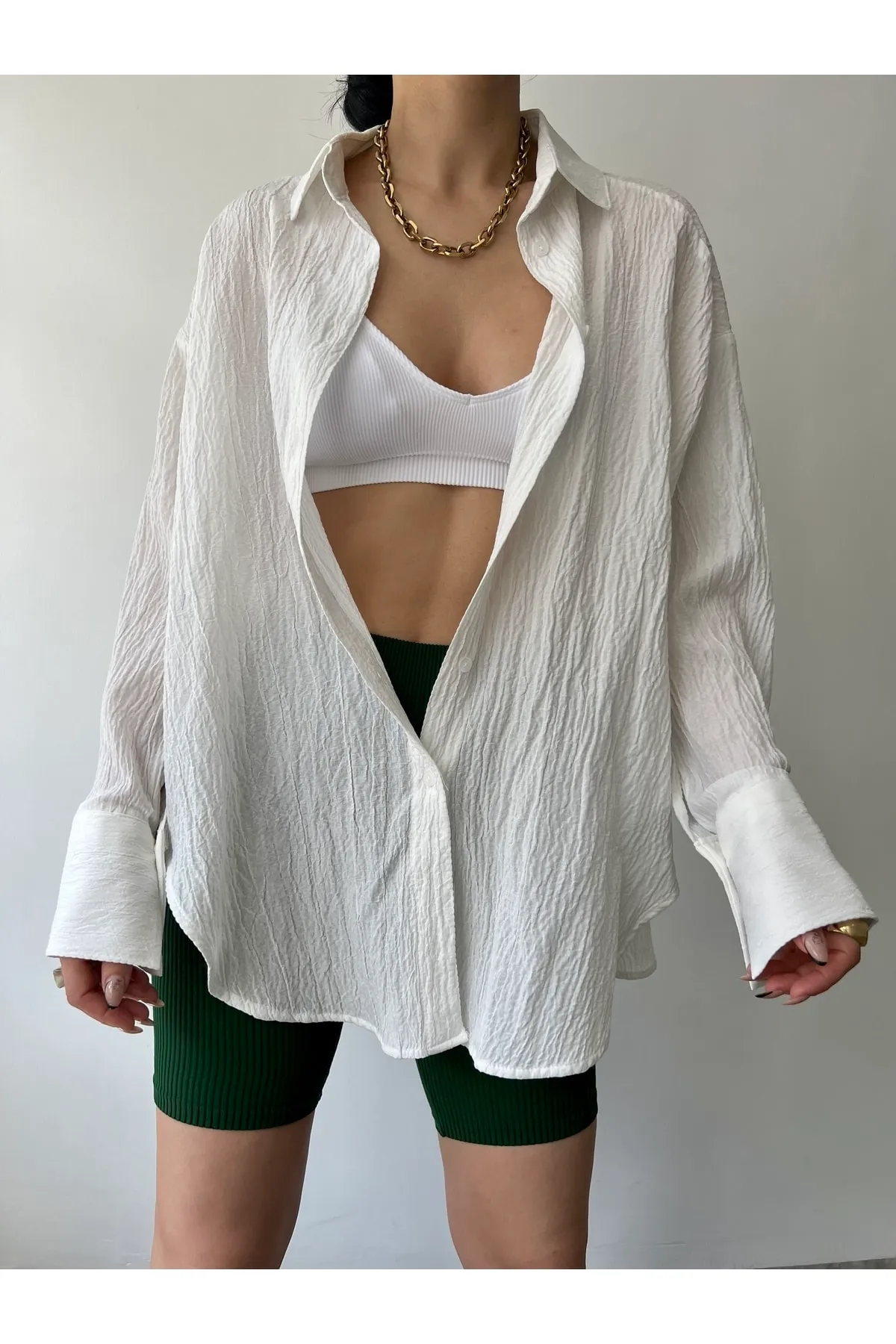 MAİ COLLECTİON  Weißes Oversize-Hemd für Damen von Durres