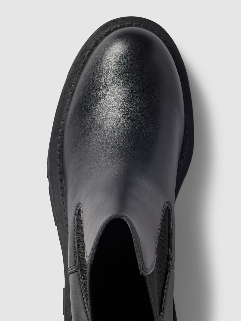 Chelsea Boots mit Plateausohle in schwarz