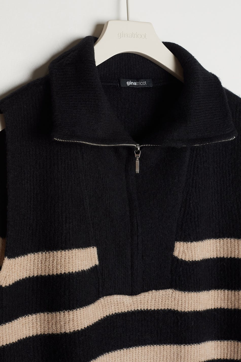 Lena knitted vest