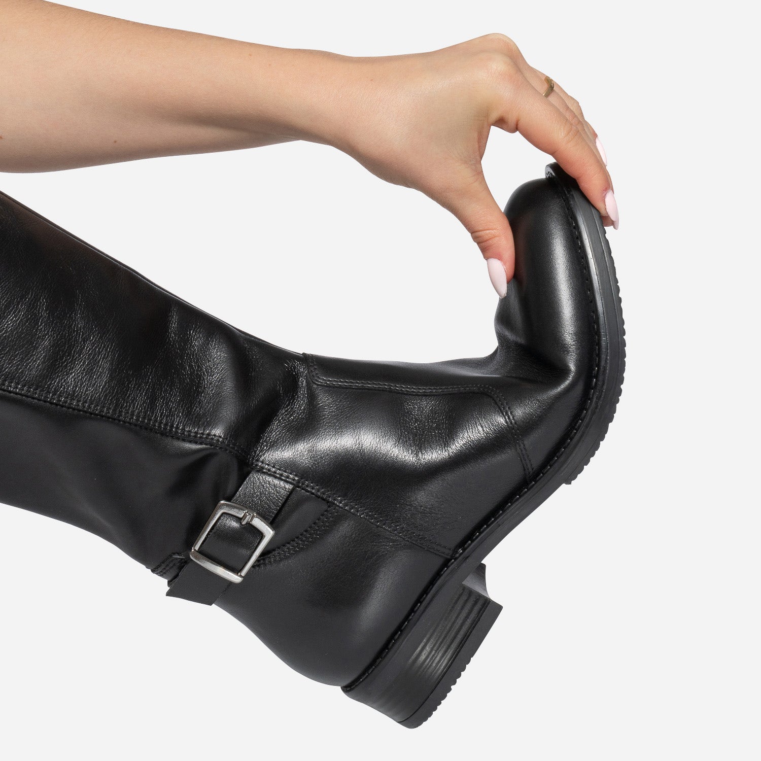 Botte noire avec boucle