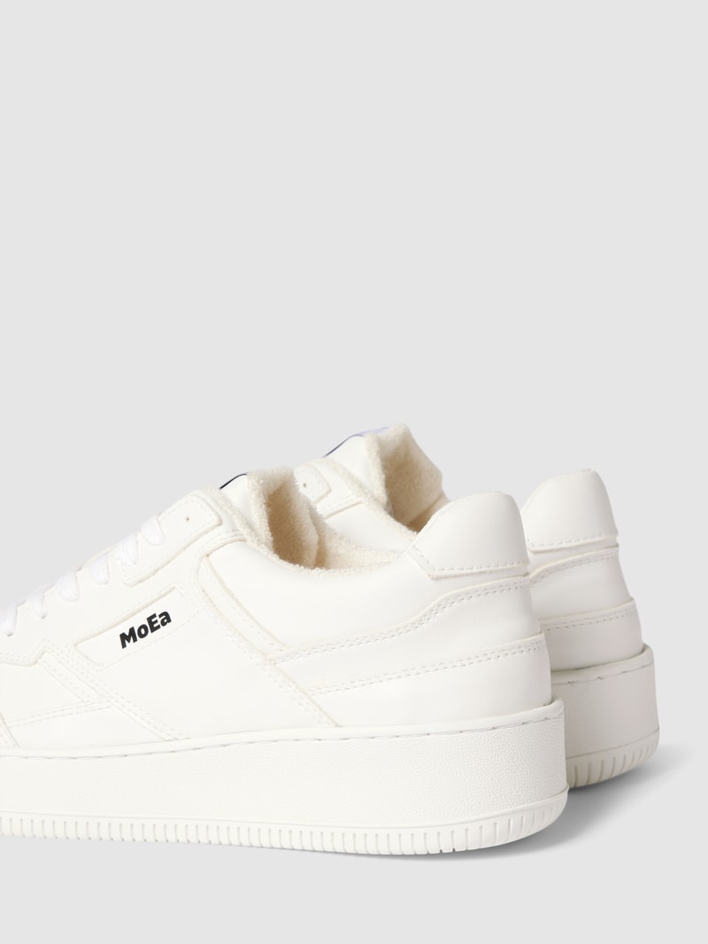 Vegane Sneaker aus Trauben Modell 'Grape - Full White' in weiß