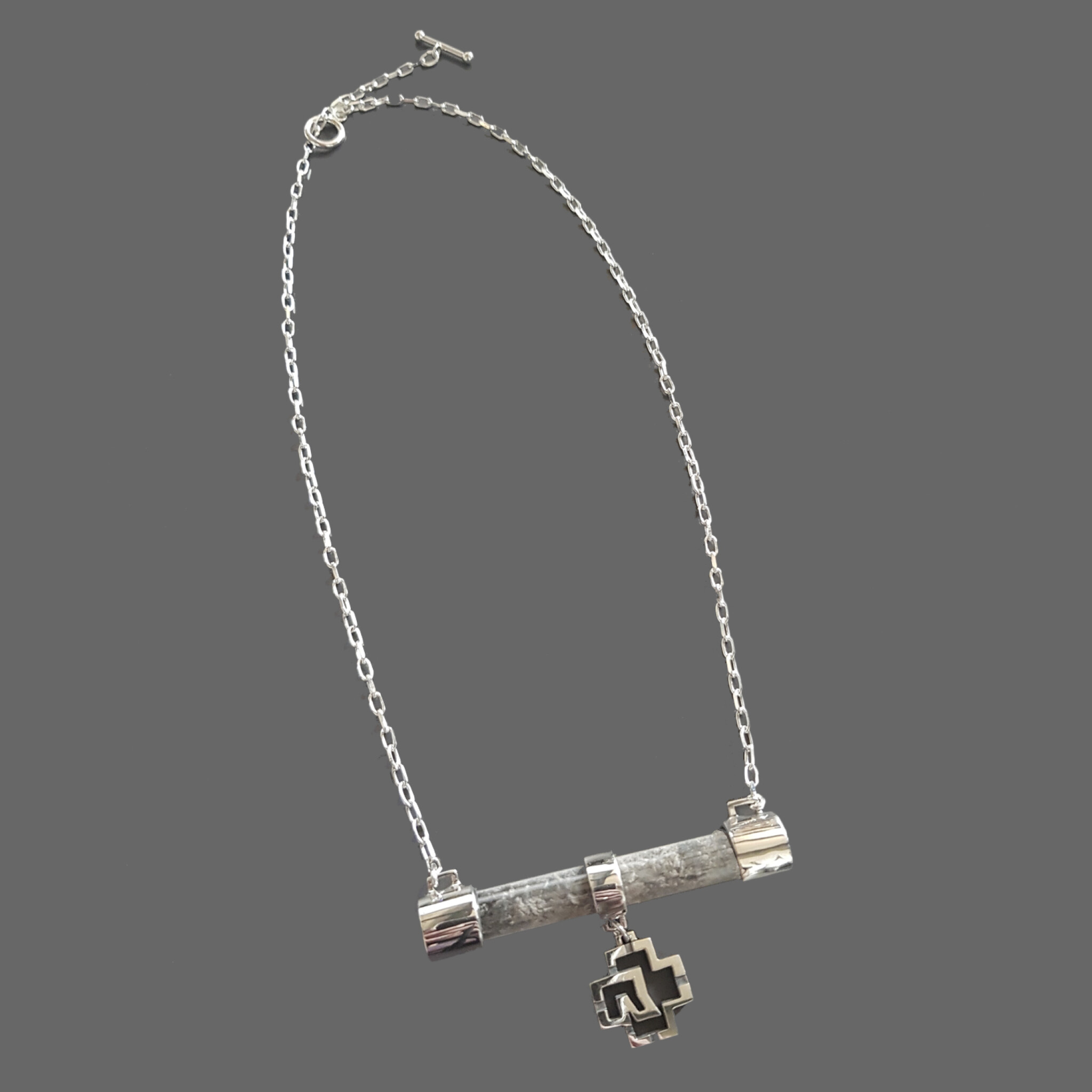 Anhänger ”Asche” mit Kette
