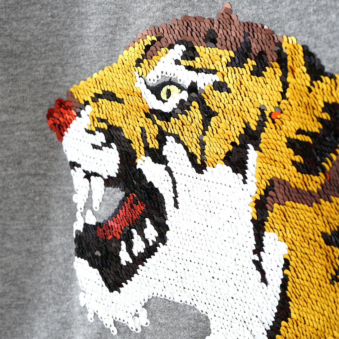 Jungen Sweatshirt mit Wendepailletten
