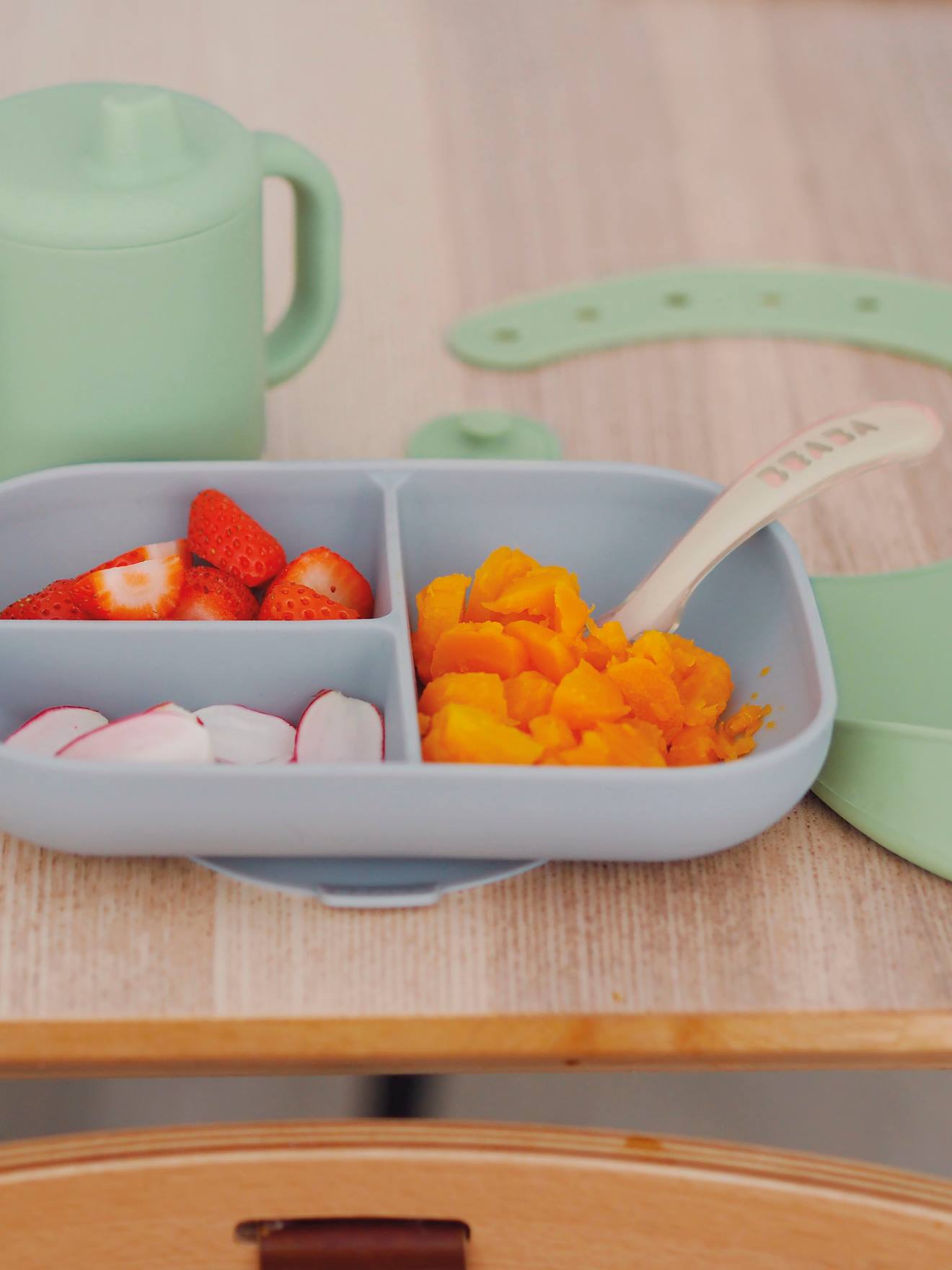 Beaba Esslern-Set aus Silikon LES ESSENTIELS BEABA - salbeigrün