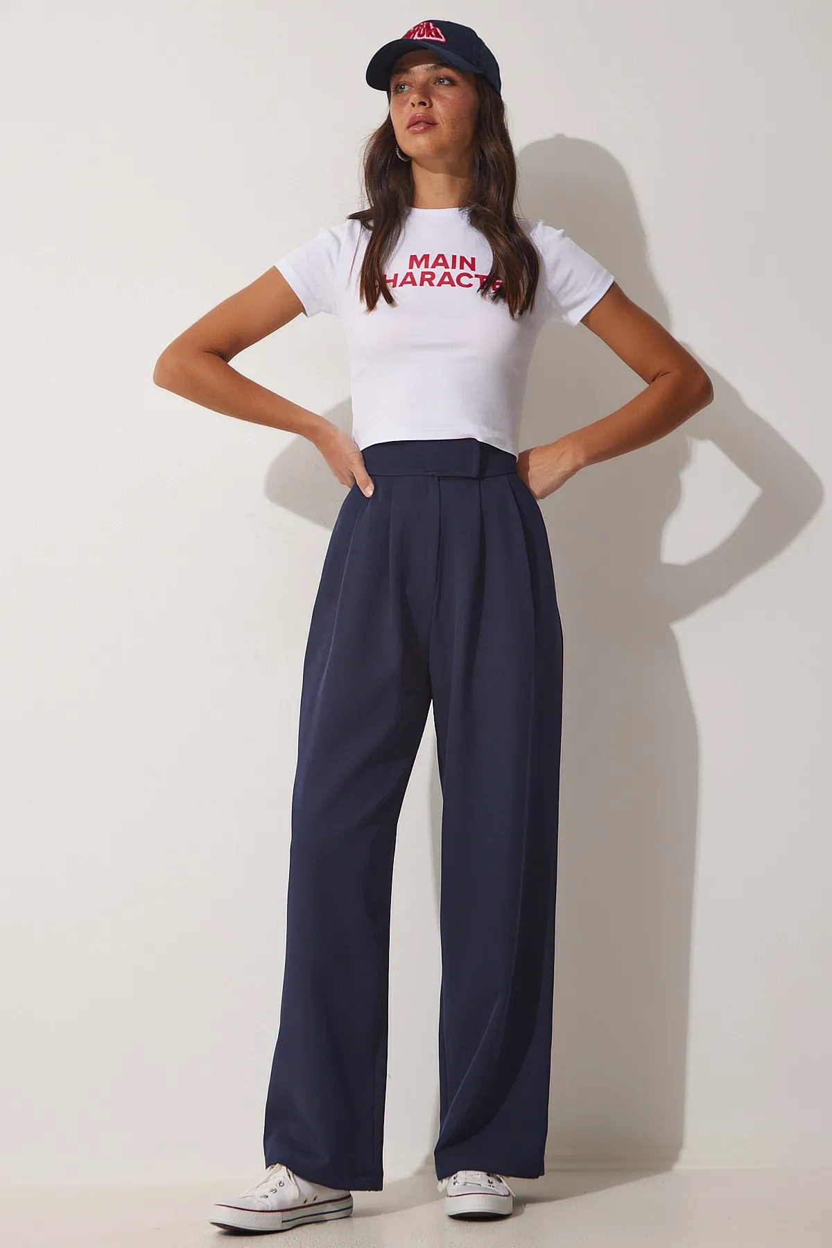Happiness İstanbul  Marineblaue lockere Hose mit Klettverschluss für Damen YL00001
