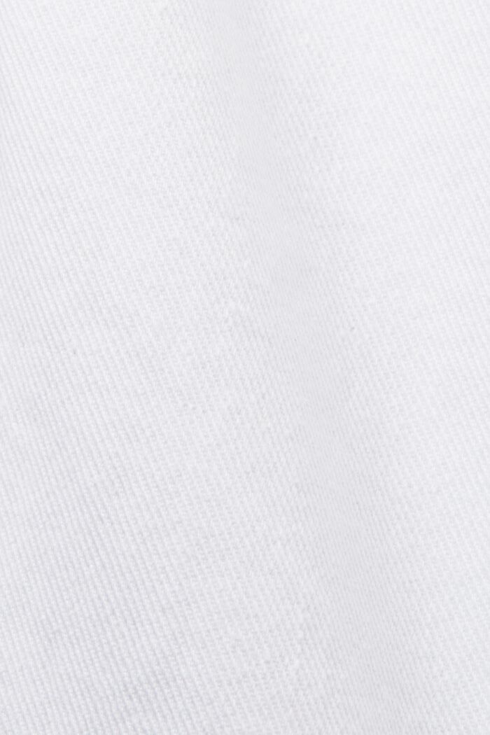 Verkürzte Stretch-Jeans mit Saumschlitzen