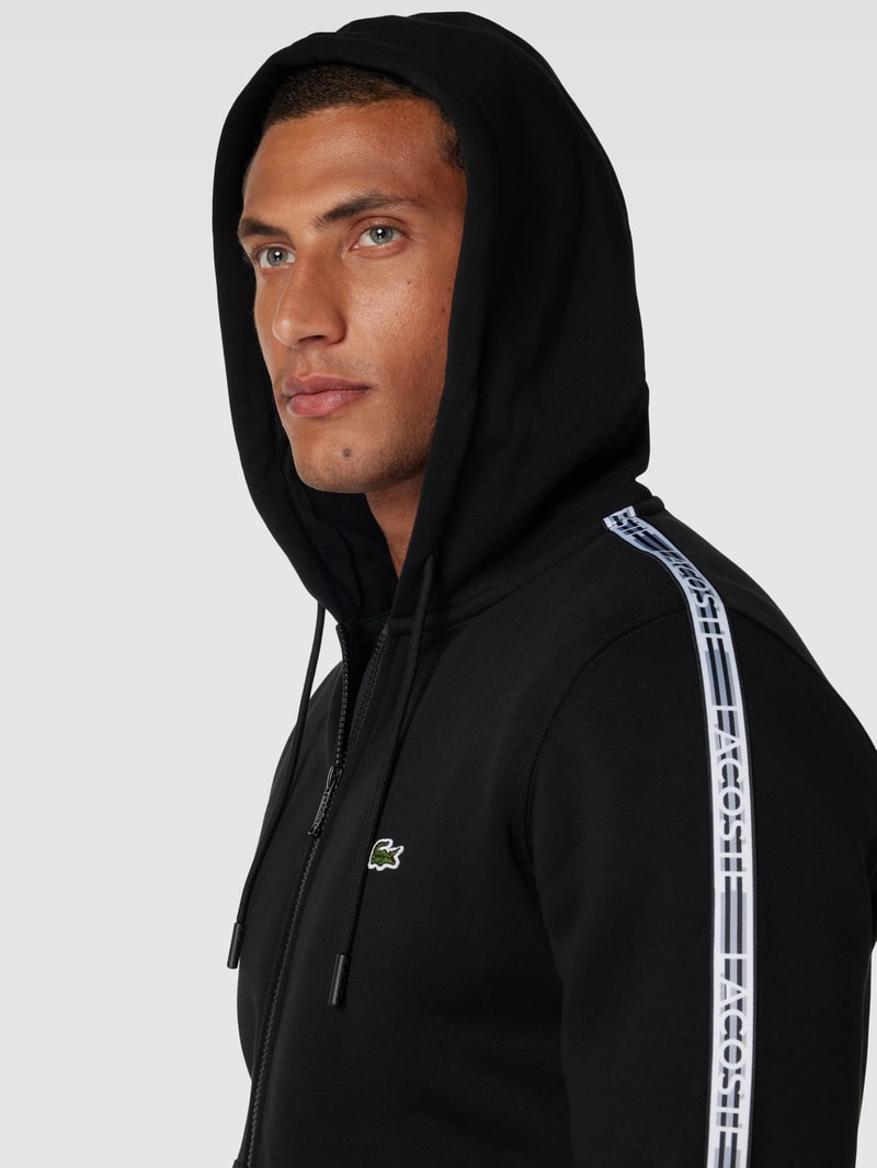 Sweatjacke mit Kapuze in schwarz