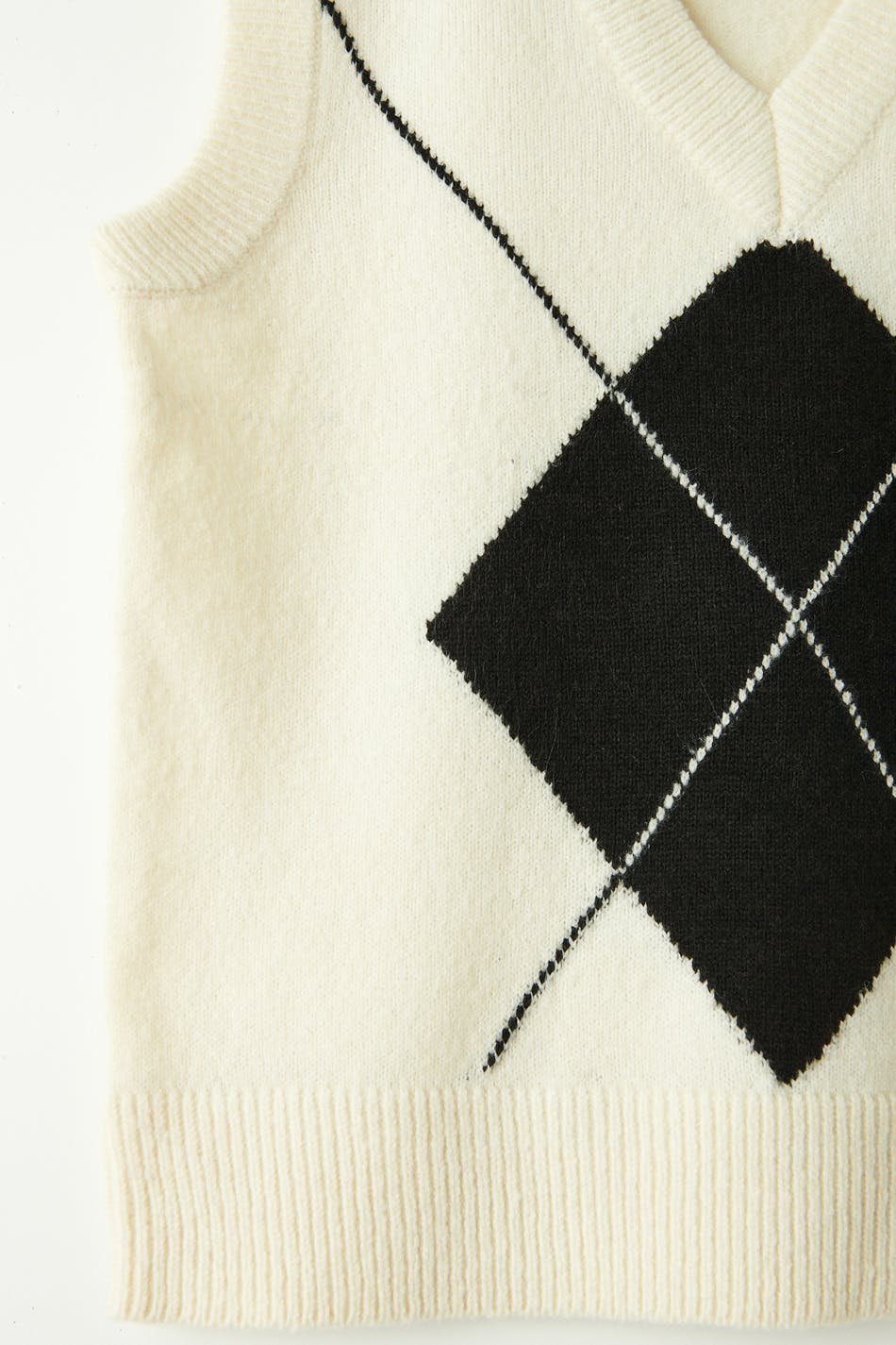 Carla knitted vest