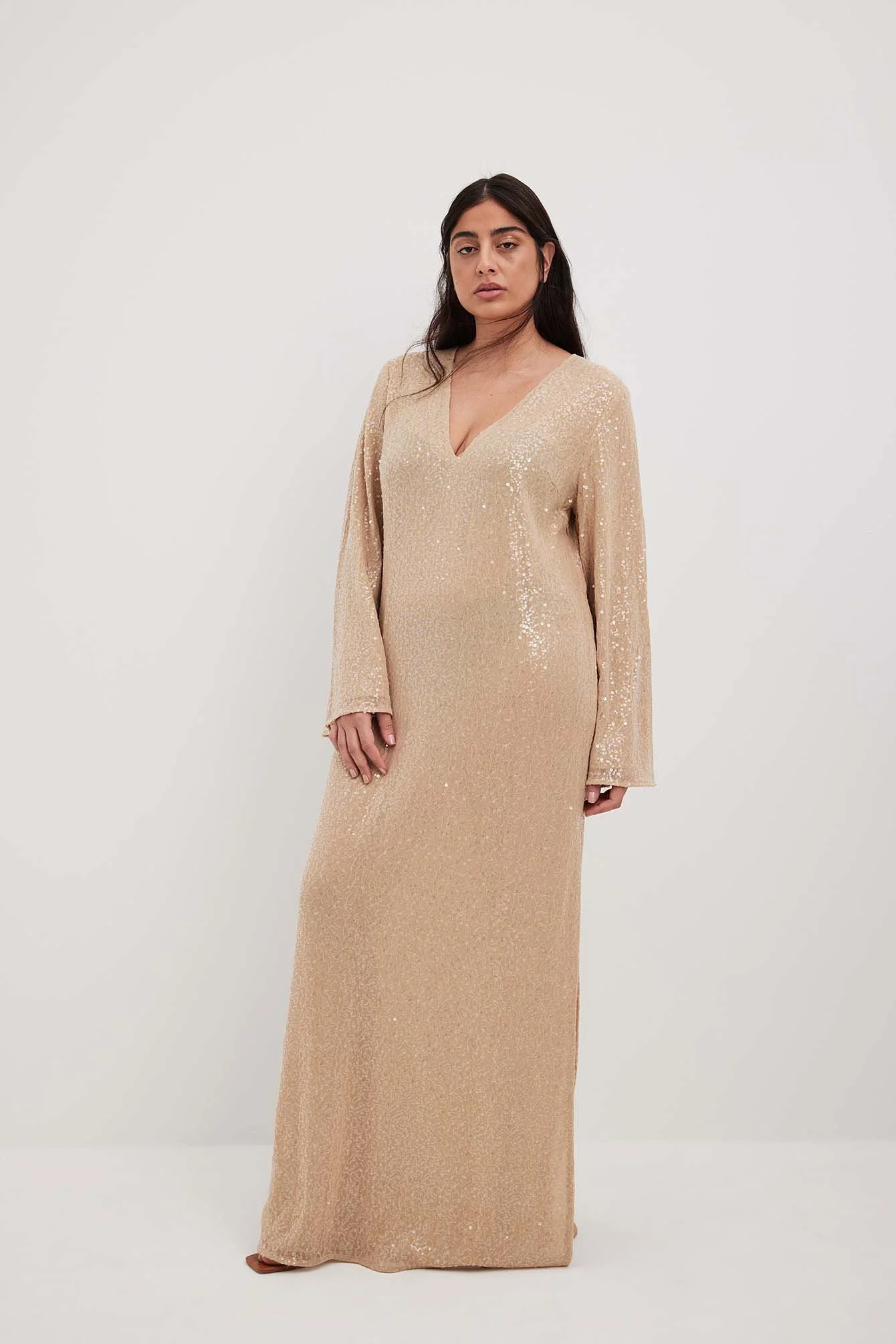Fließendes Maxikleid mit Pailletten