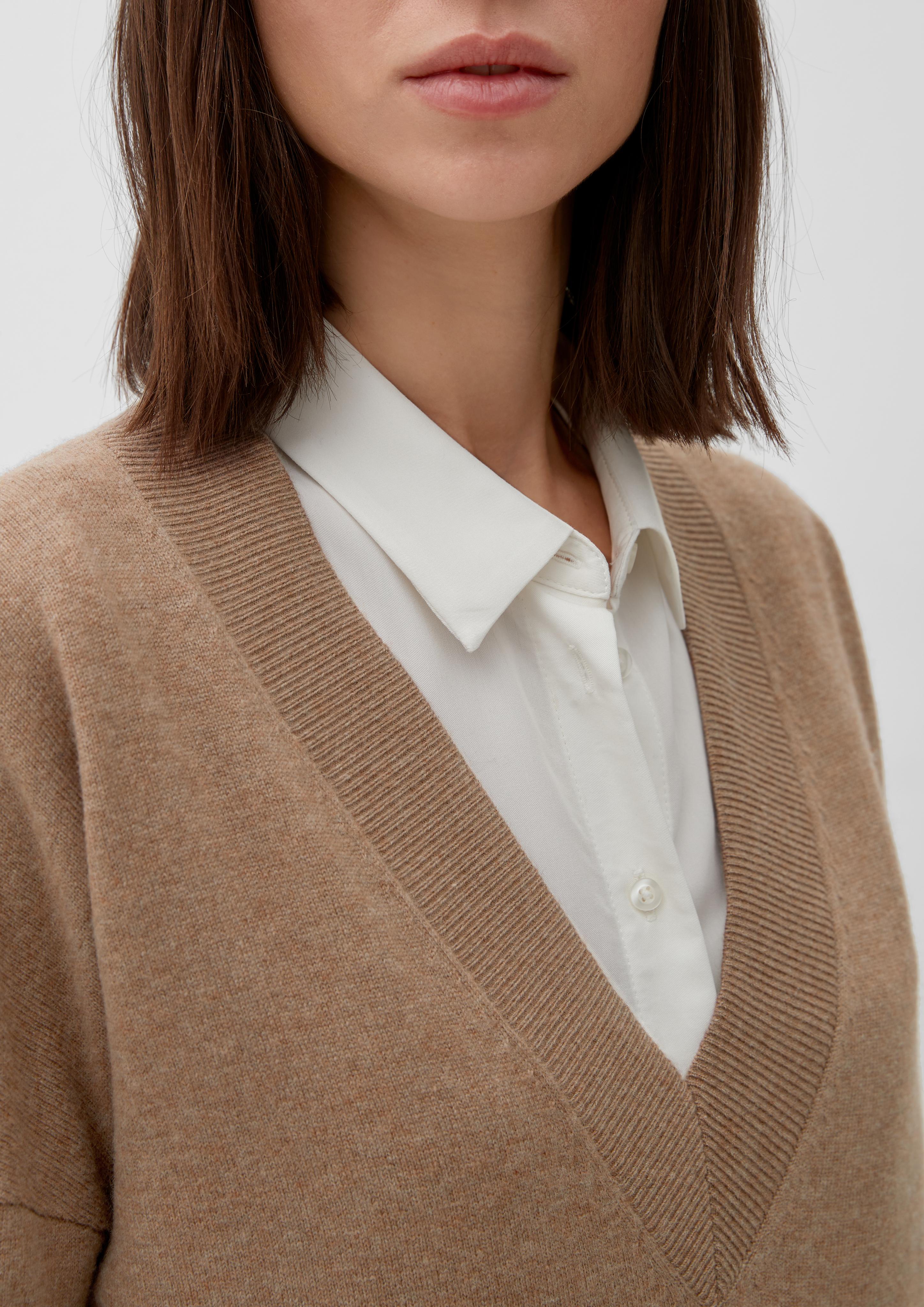 Kaschmirpullover mit V-Ausschnitt  2123894-84W5