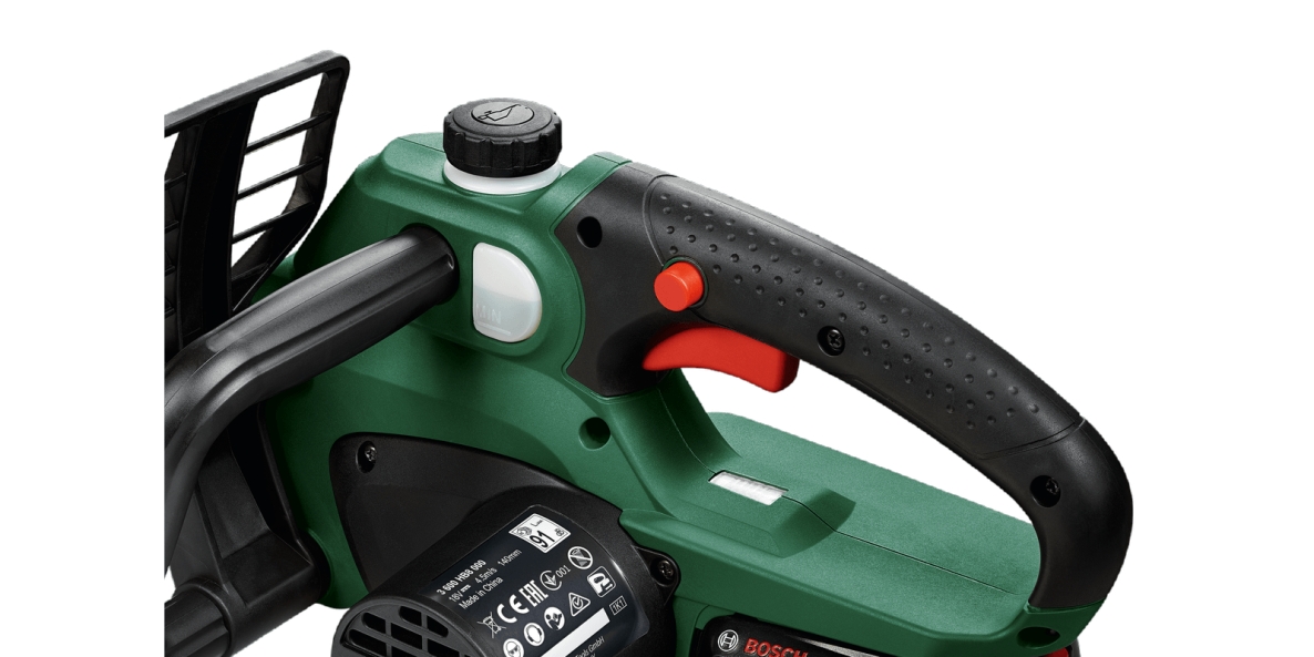 Motosega a batteria Bosch Garden 06008B8000 UniversalChain da 18 pollici, 18V 2.5Ah agli ioni di litio.
