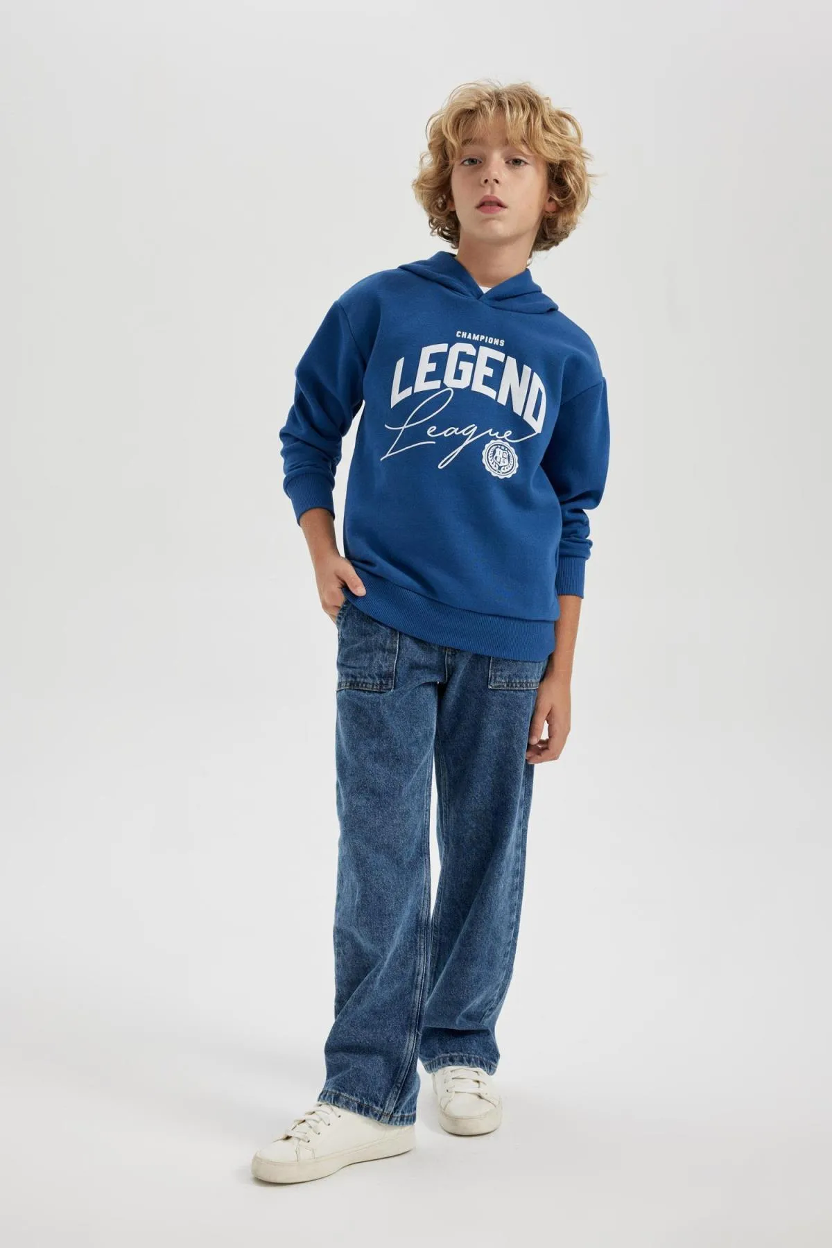 DeFacto  Dickes Sweatshirt mit Kapuze für Jungen in Oversize-Passform