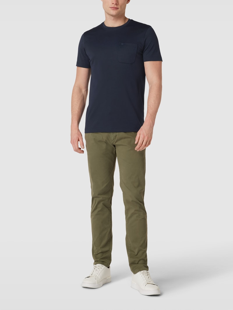 T-Shirt mit Brusttasche in marineblau