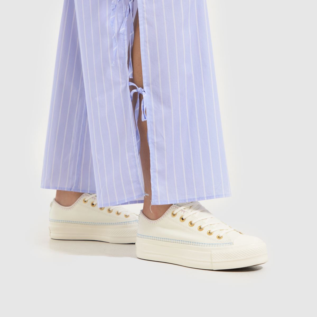 Converse All Star Lift Ox Craft Stitch tornacipő fehér és arany színben