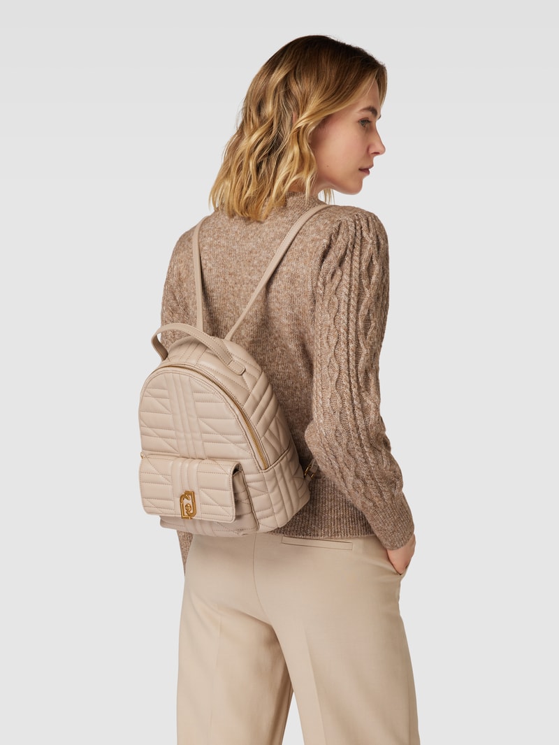 Rucksack mit Steppnähten in sand