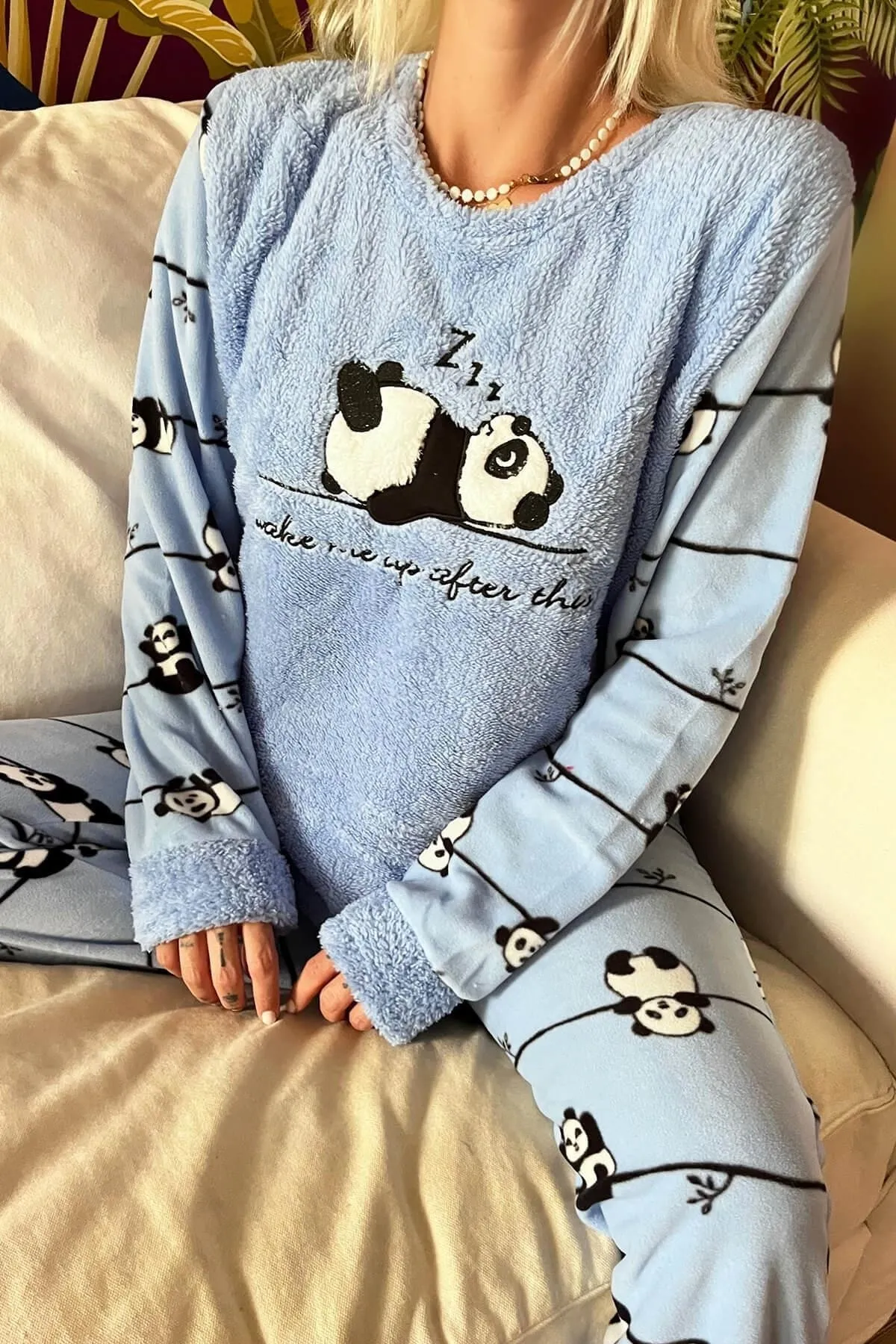 Pijamaevi  Blaues Zzz Wake gemustertes Plüsch-Pyjama-Set für Damen