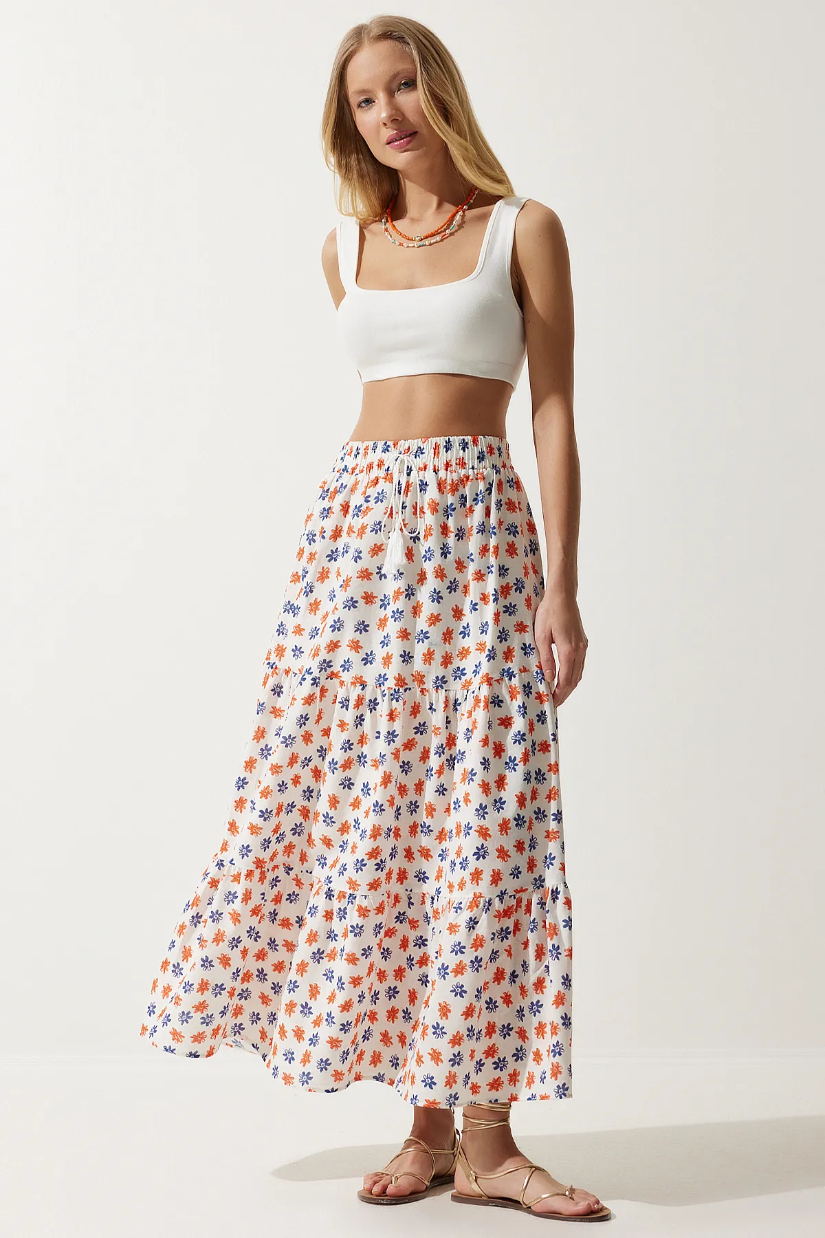 Happiness İstanbul  Ecru-orangefarbener Sommer-Leinenrock mit Blumenmuster und Volants für Damen RG00016