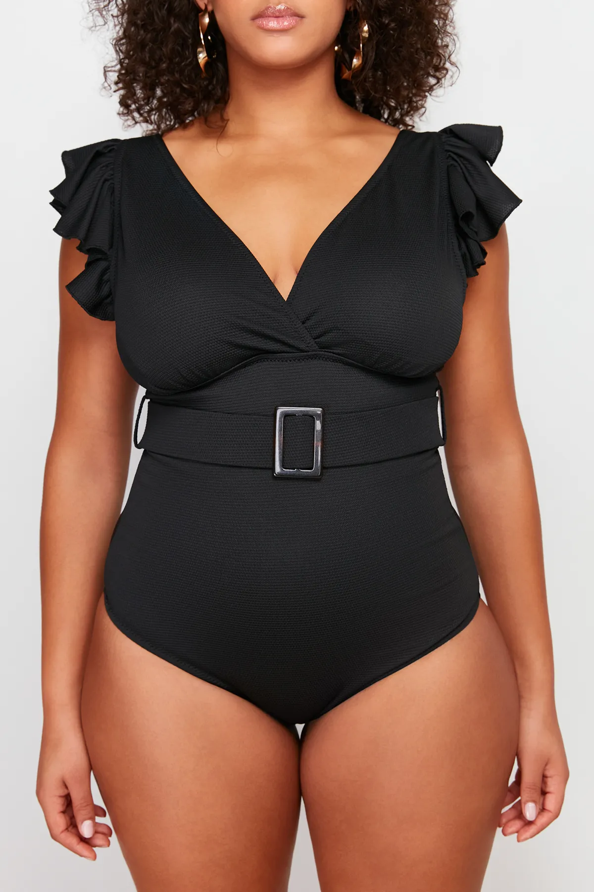 Trendyol Curve  Schwarzer gestrickter Badeanzug mit tiefem V-Gürtel und Erholungseffekt TBSSS24AM00015
