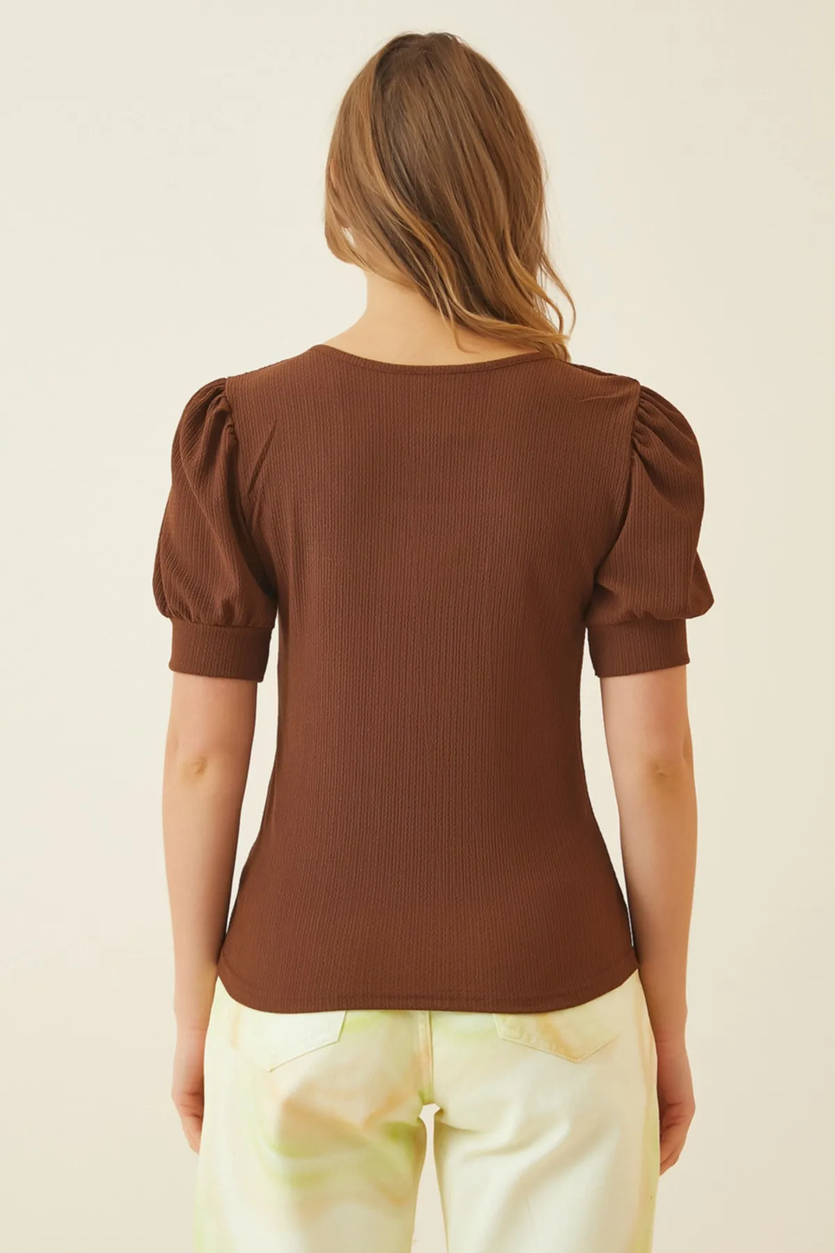 Happiness İstanbul  Braune Strickbluse mit quadratischem Kragen und Ballonärmeln für Damen DD01051
