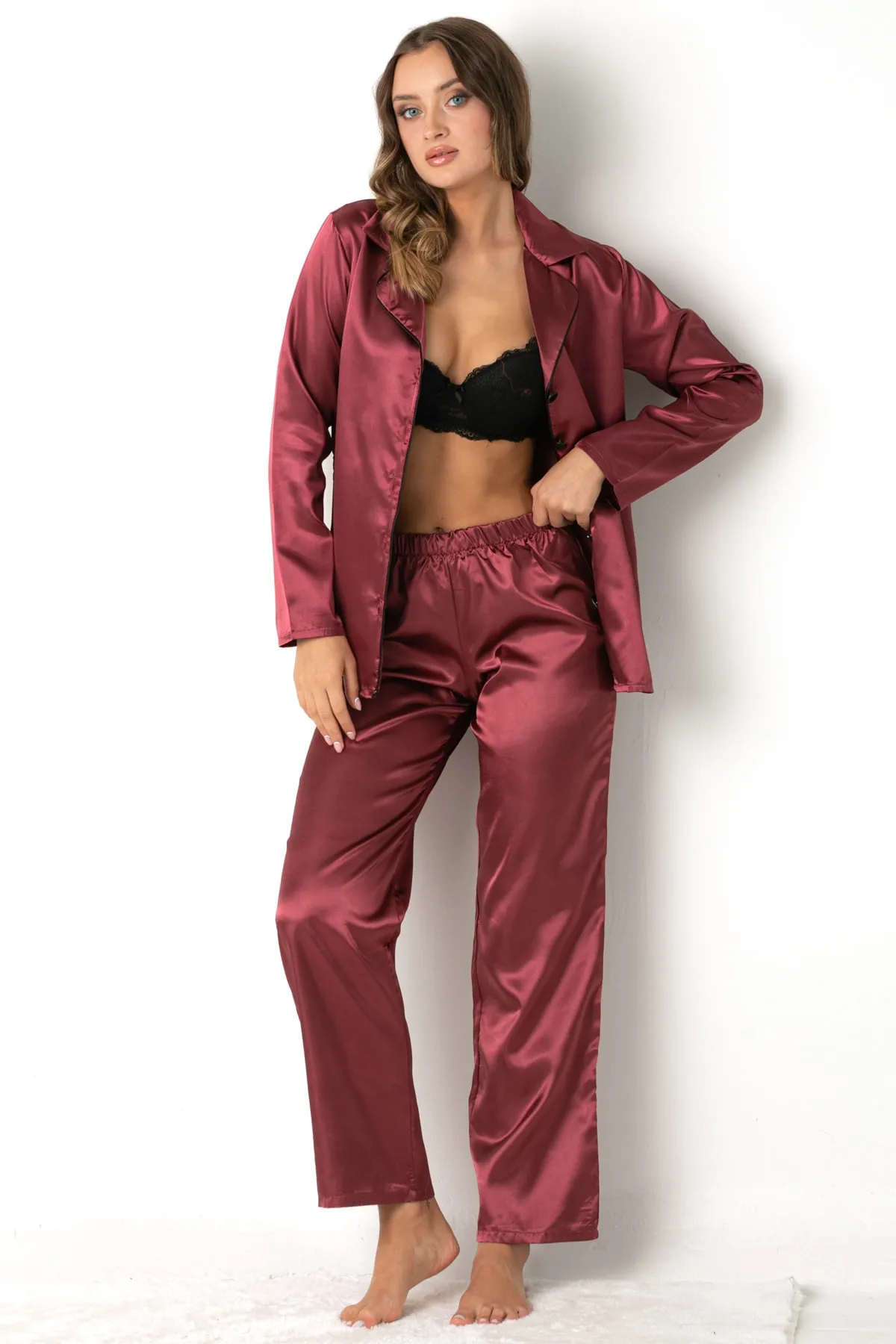 Doremi  Langarm-Pyjama-Set aus Satin