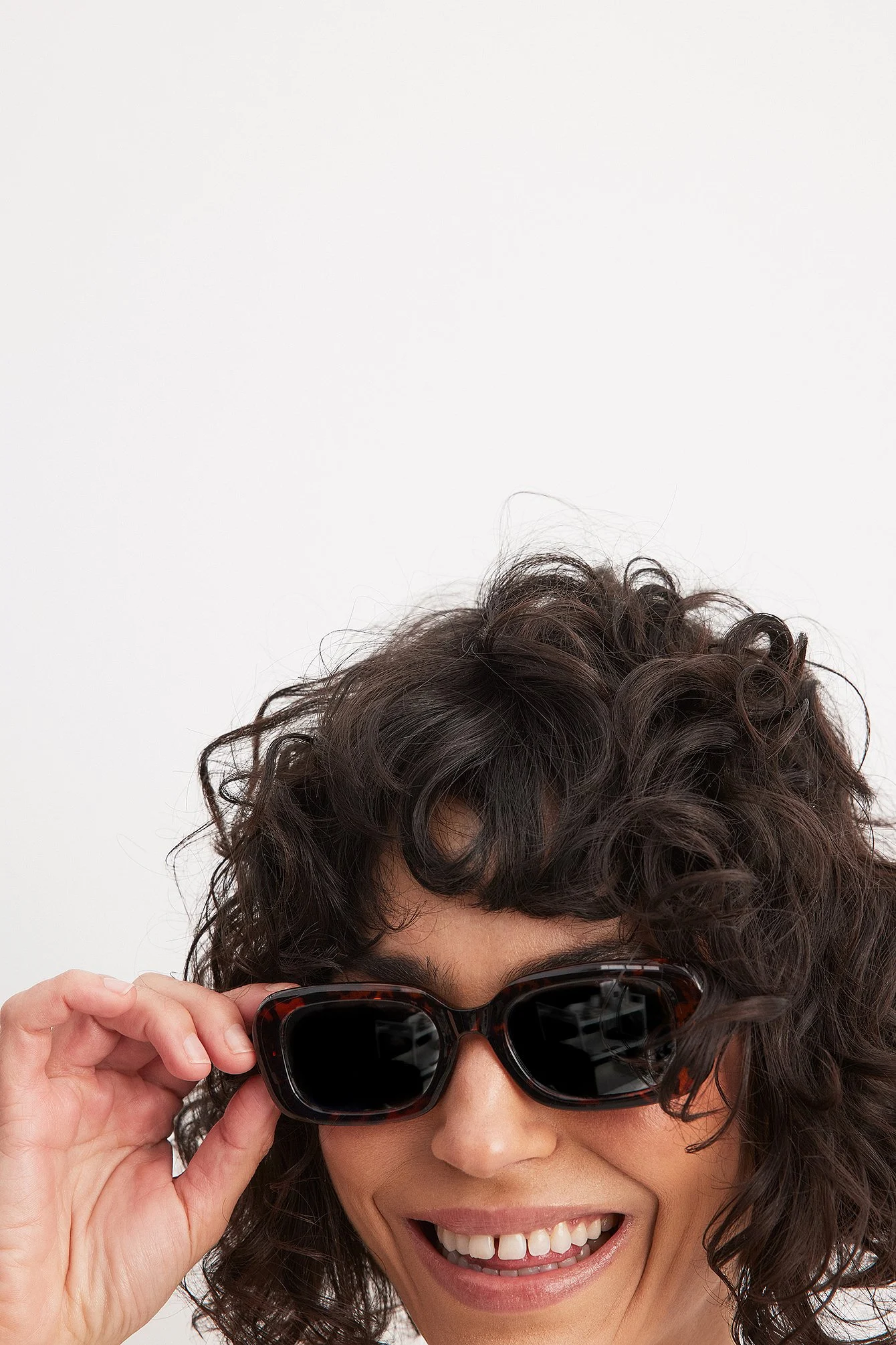 Rectangular Retro Look Sunglasses