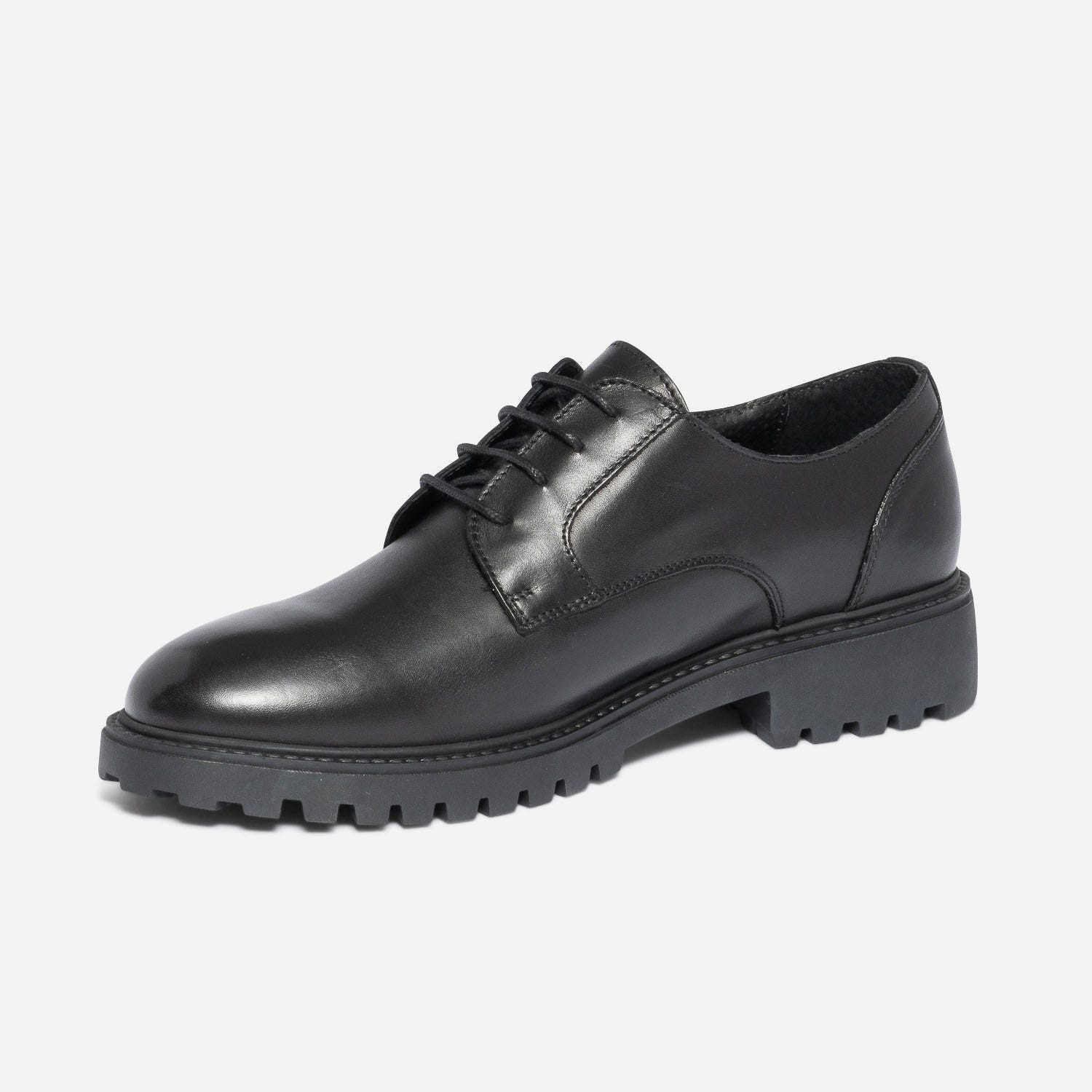 Derby noir en cuir à semelle crantée