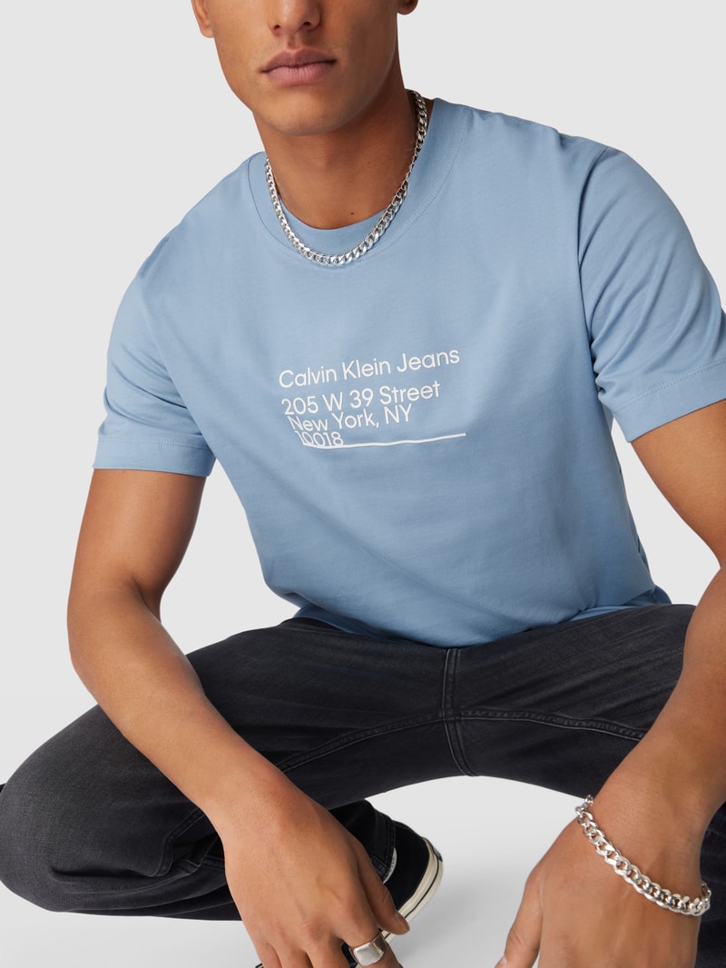 T-Shirt aus Baumwolle Modell 'ADDRESS' in hellblau